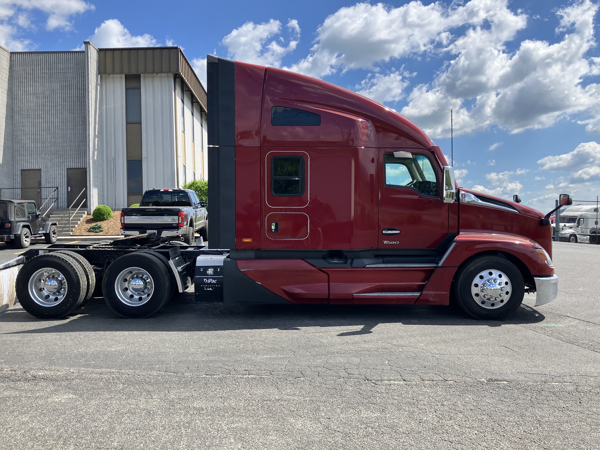2023 Kenworth T680 Next Gen - image 3 of 6