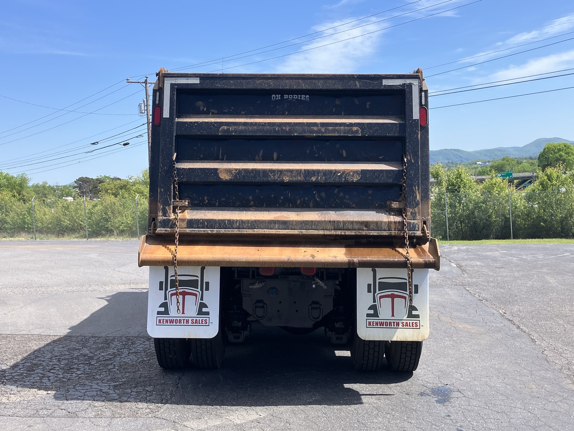 2023 Mack Granite - image 4 of 6