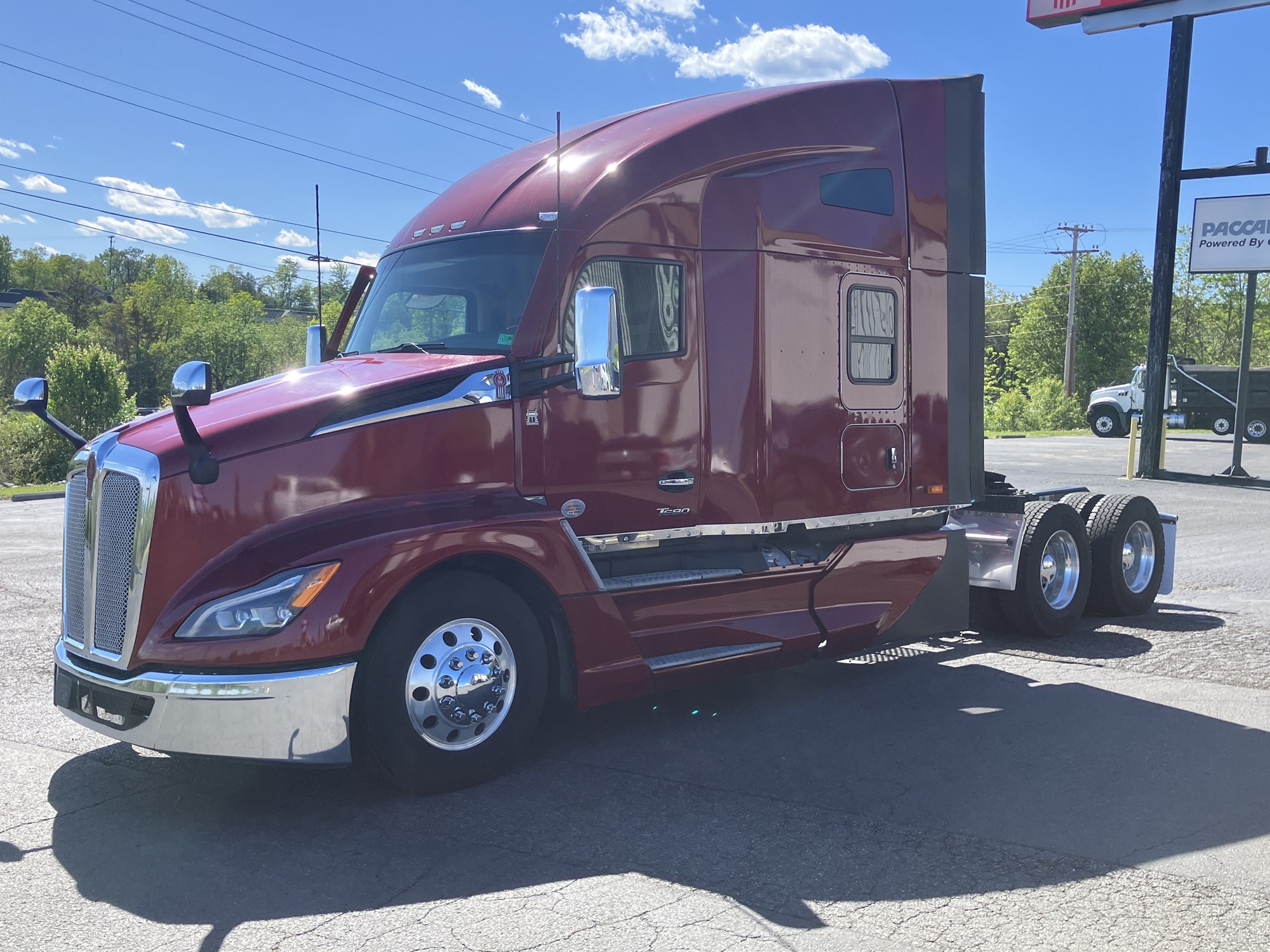 2024 Kenworth T680 Next Gen - image 1 of 6