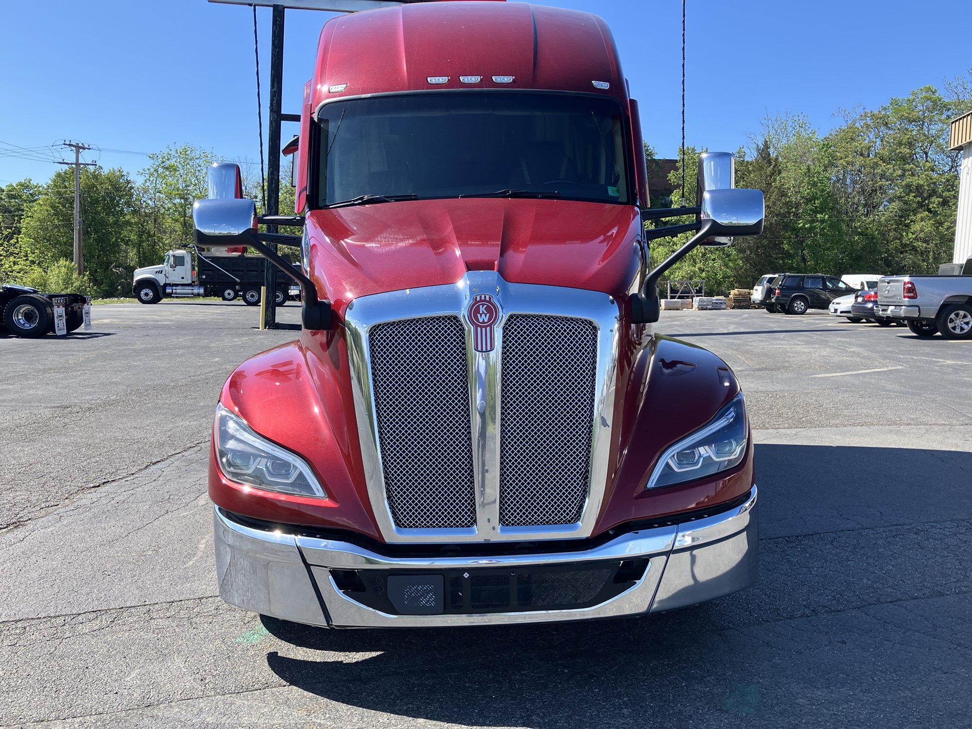 2024 Kenworth T680 Next Gen - image 2 of 6