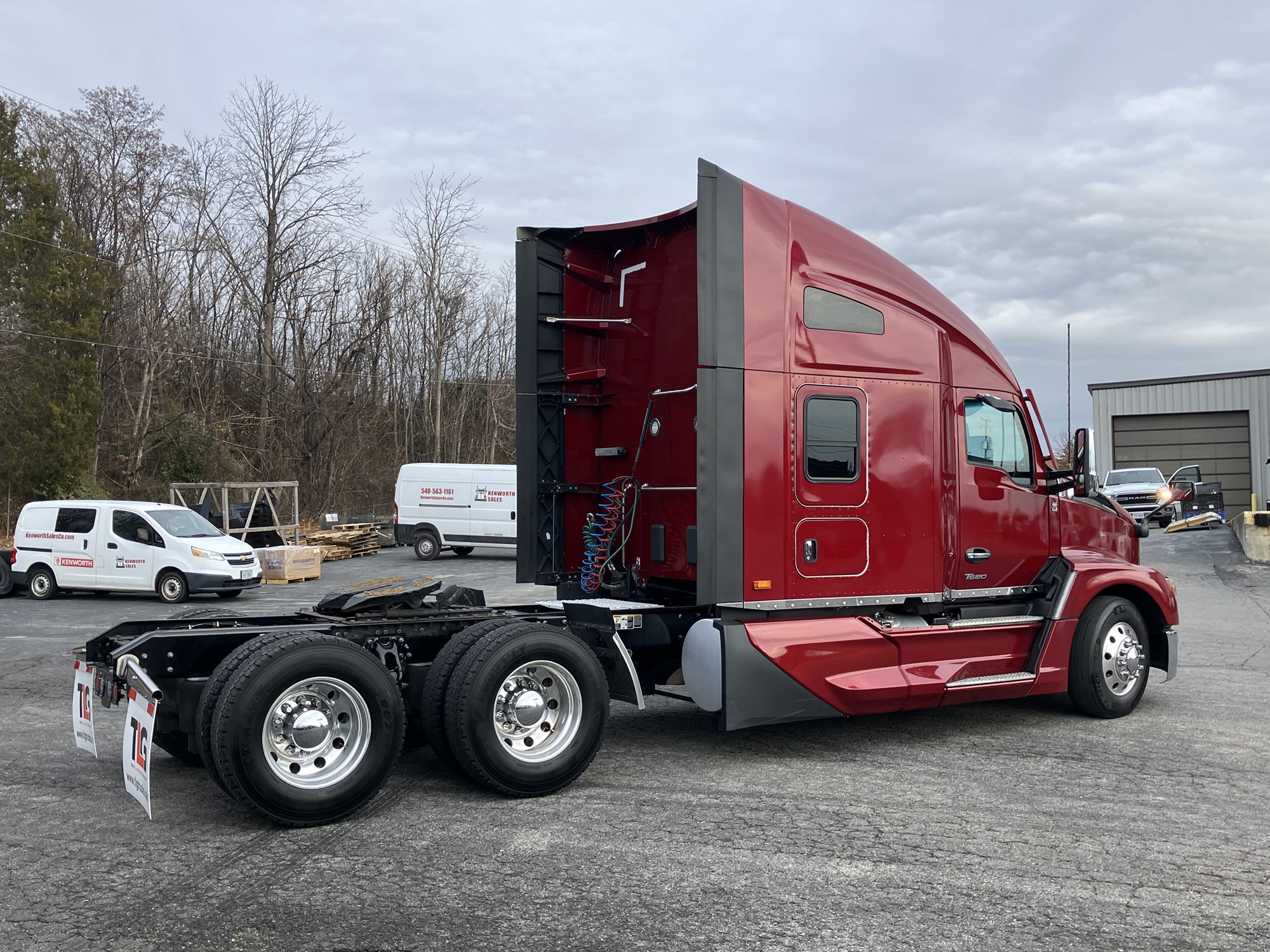 2024 Kenworth T680 Next Gen - image 4 of 6