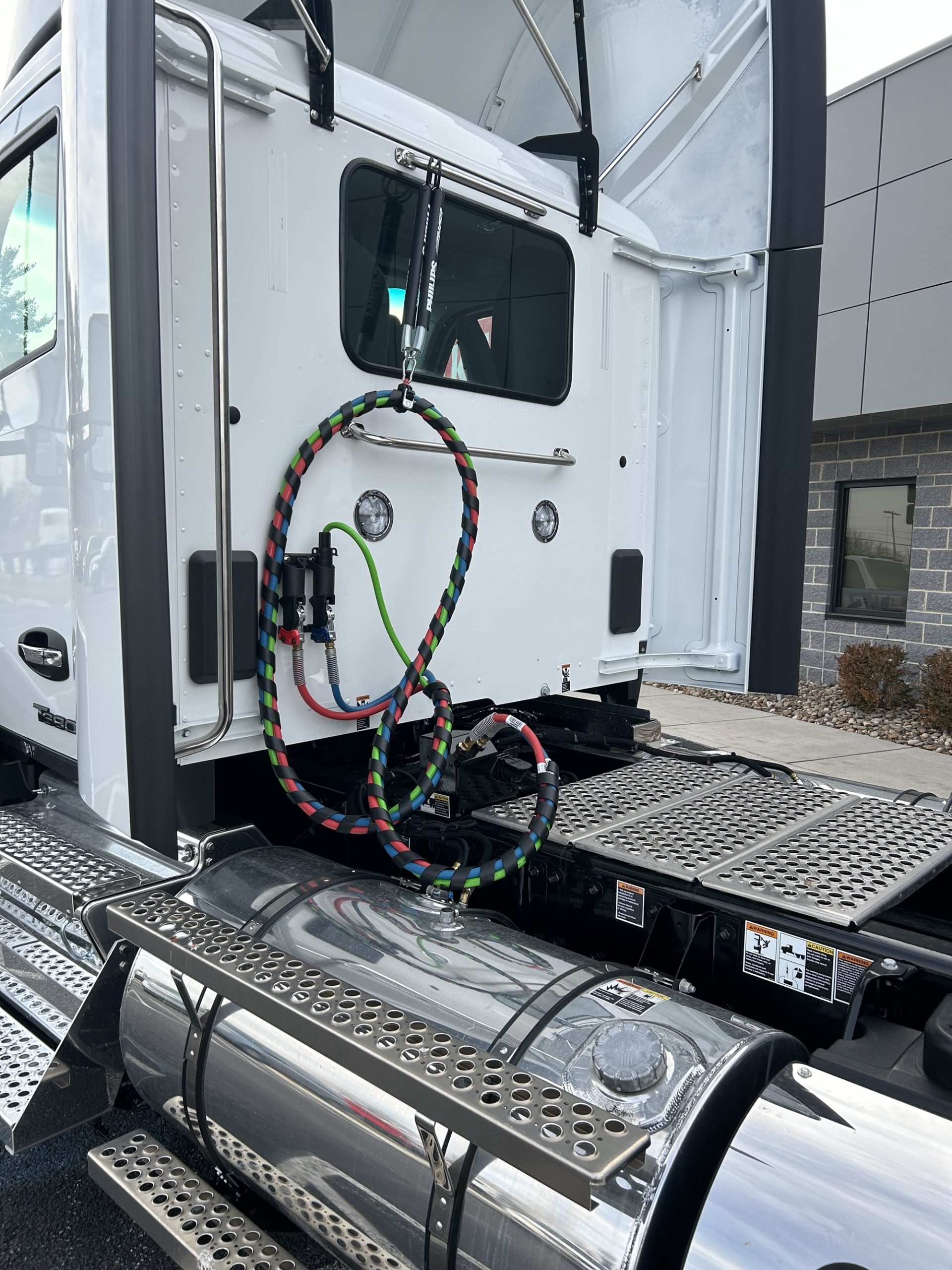 2025 Kenworth T680 Next Gen - image 5 of 6