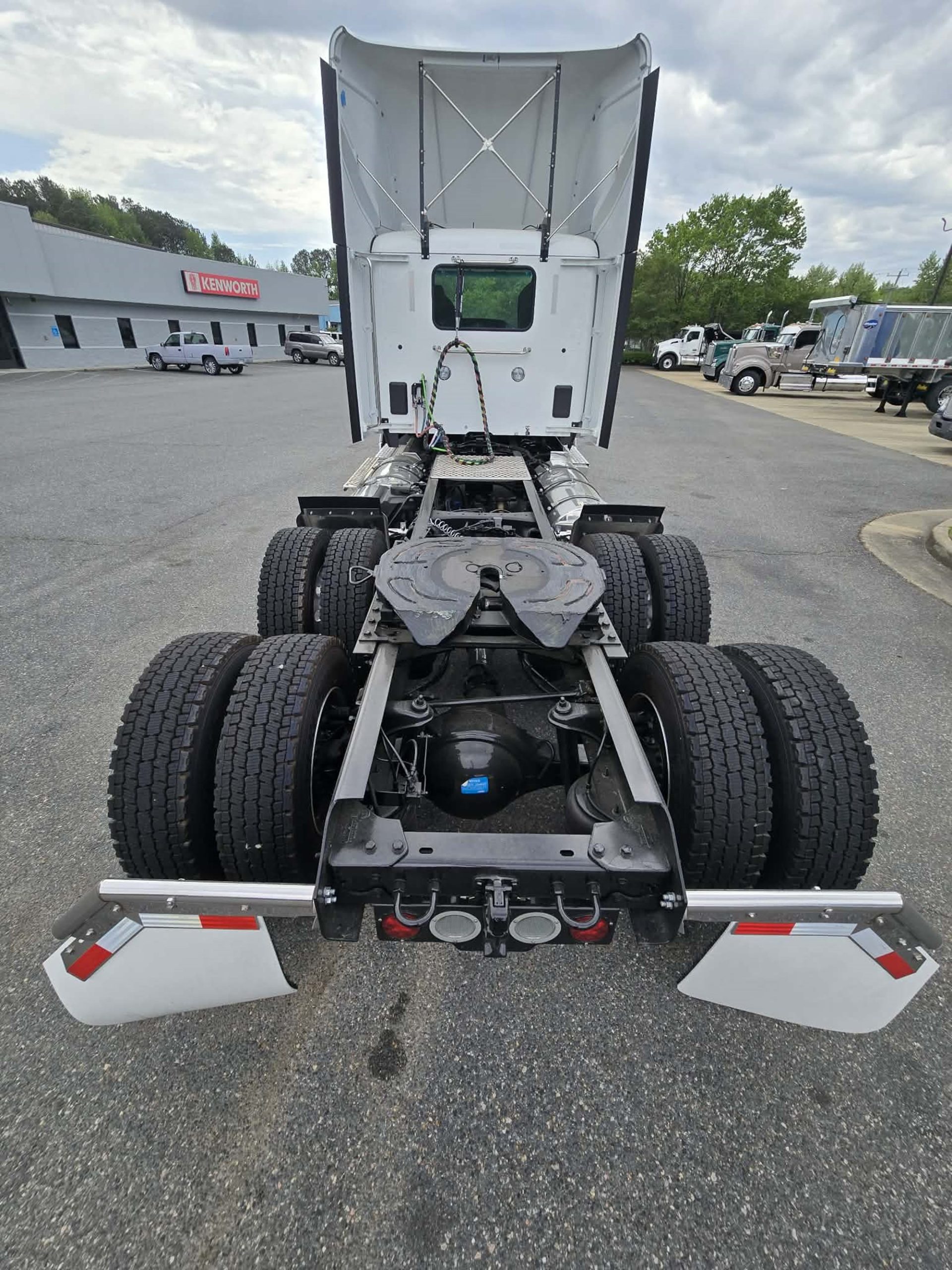 2025 Kenworth T680 Next Gen - image 6 of 6