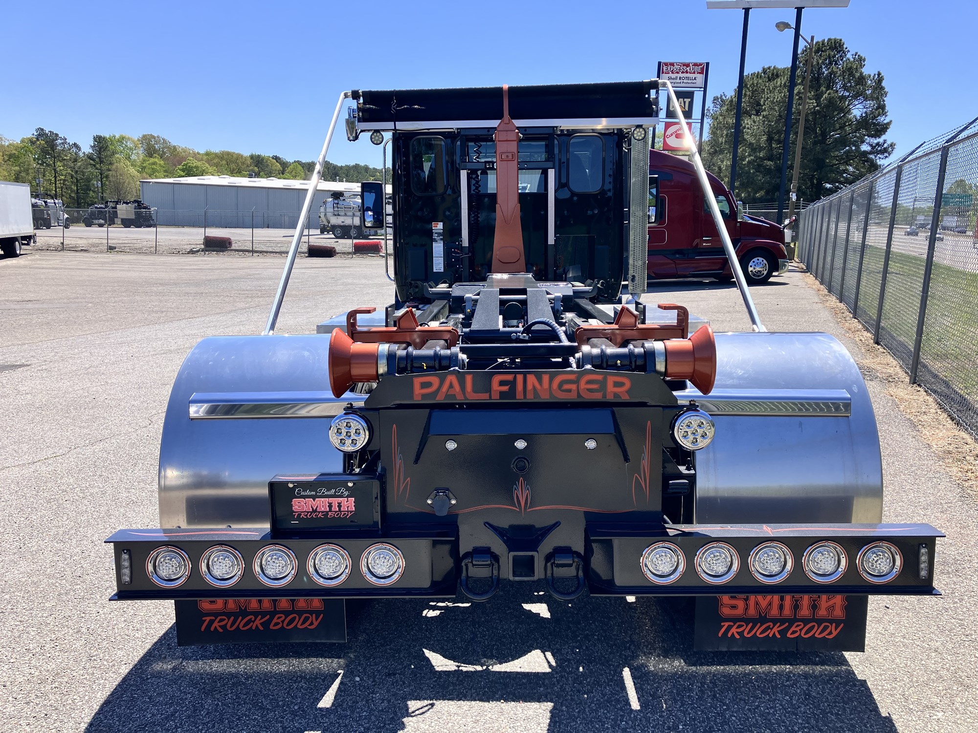2025 Kenworth T280 - image 4 of 6