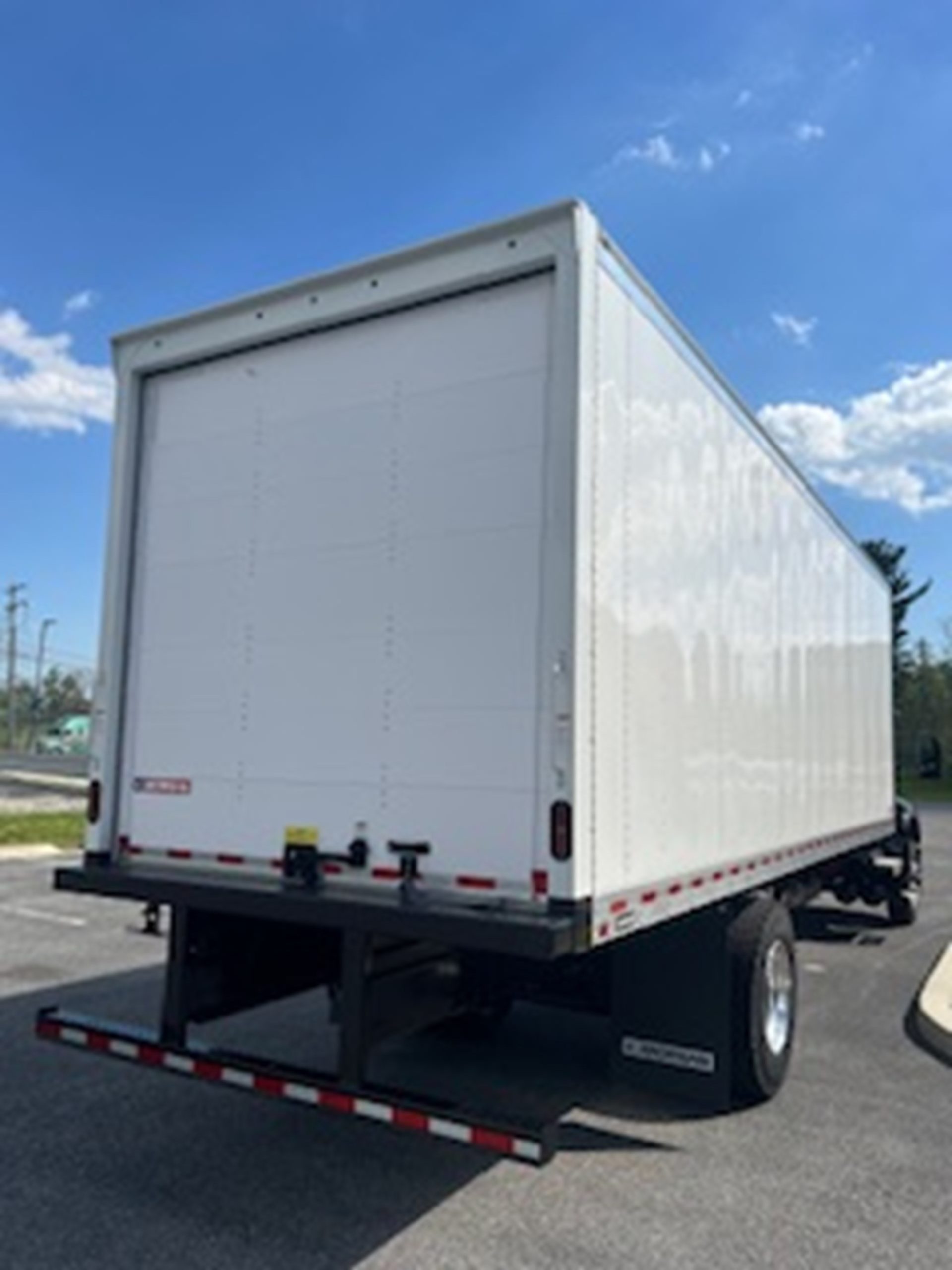 2025 Kenworth T380 - image 4 of 6