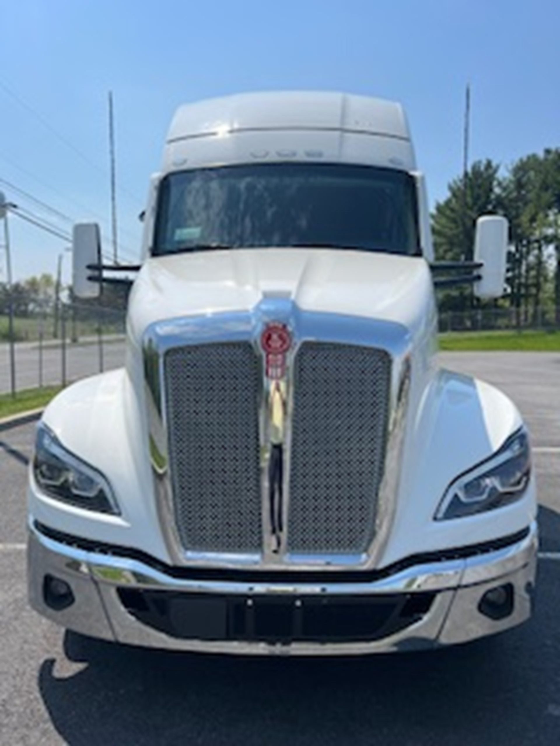 2026 Kenworth T680 Next Gen - image 2 of 6
