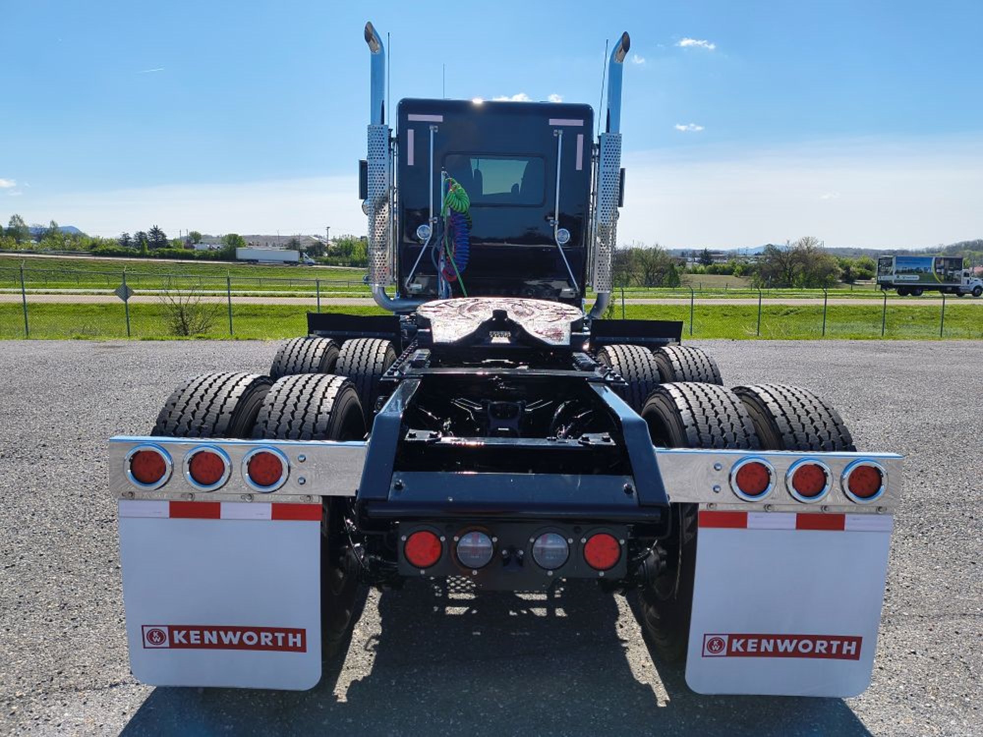 2027 Kenworth W900B - image 4 of 6