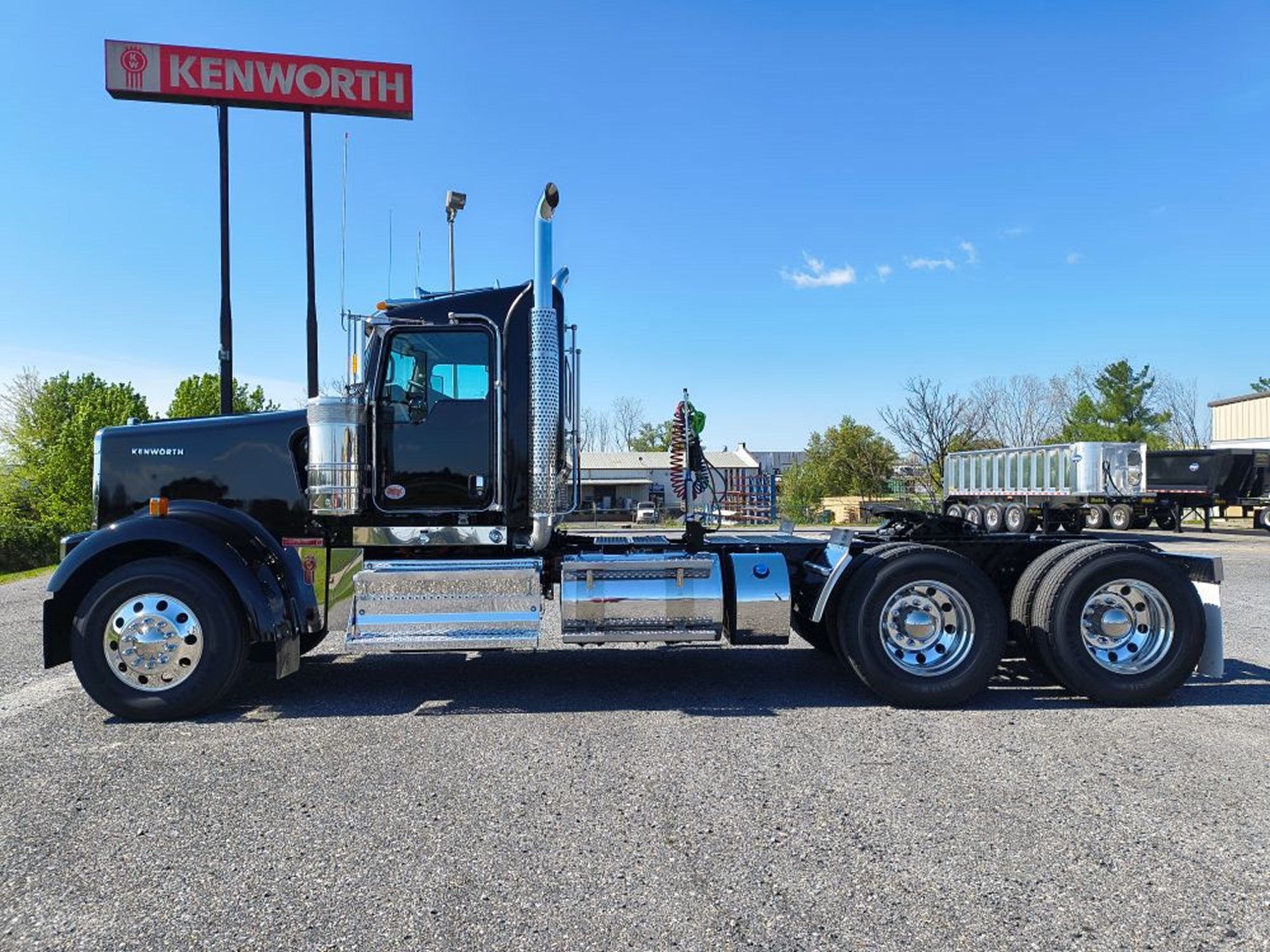 2027 Kenworth W900B - image 6 of 6
