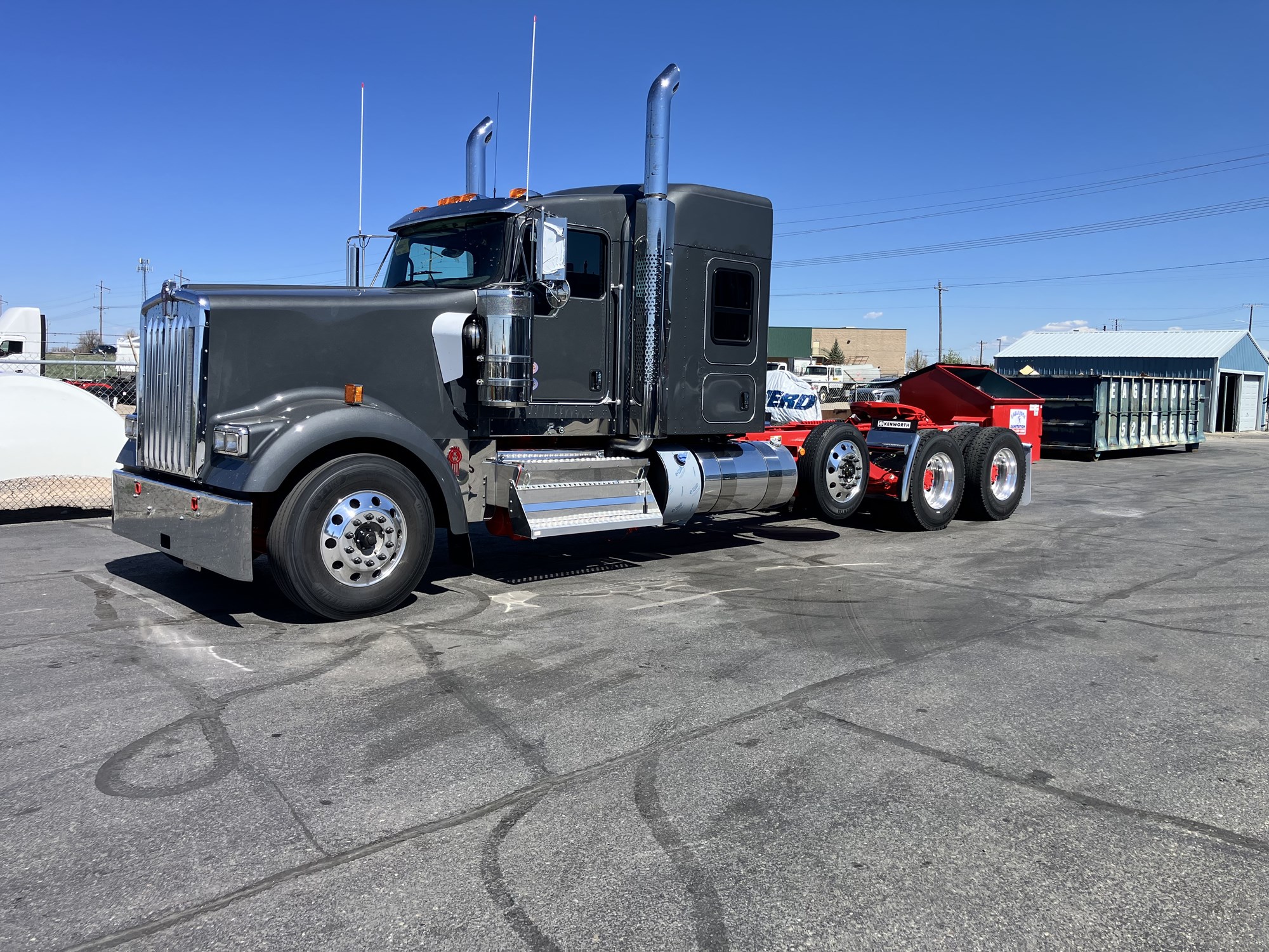 2027 Kenworth W900B - image 1 of 1