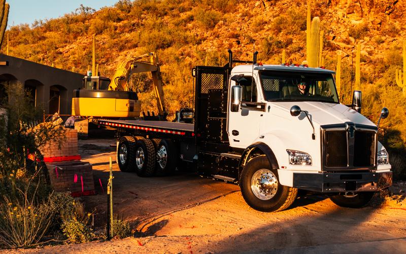 Kenworth T880E Kenworth T880E - image 1 of 4
