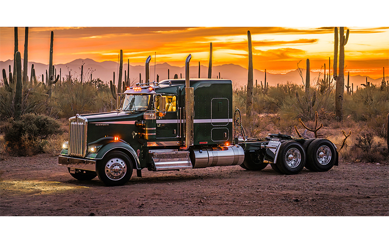 Kenworth W900 Legacy Edition Kenworth W900 Legacy Edition - image 1 of 6
