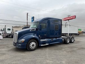 2017 Kenworth T680 HJ129086U-01