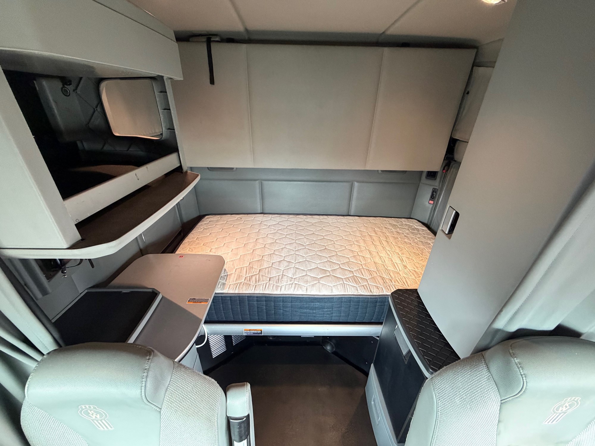 2017 Kenworth T680 2017 Kenworth T680 - image 6 of 6
