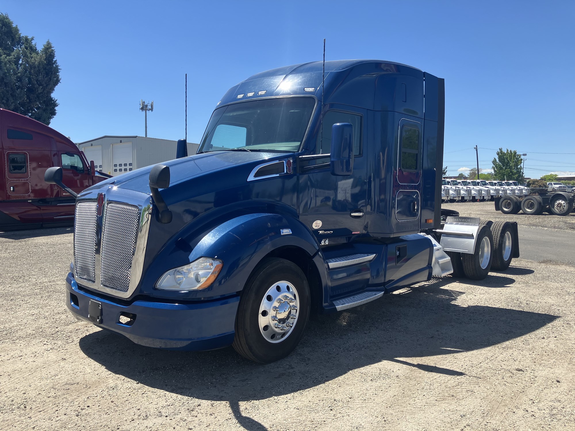 2019 Kenworth T680 - image 1 of 1