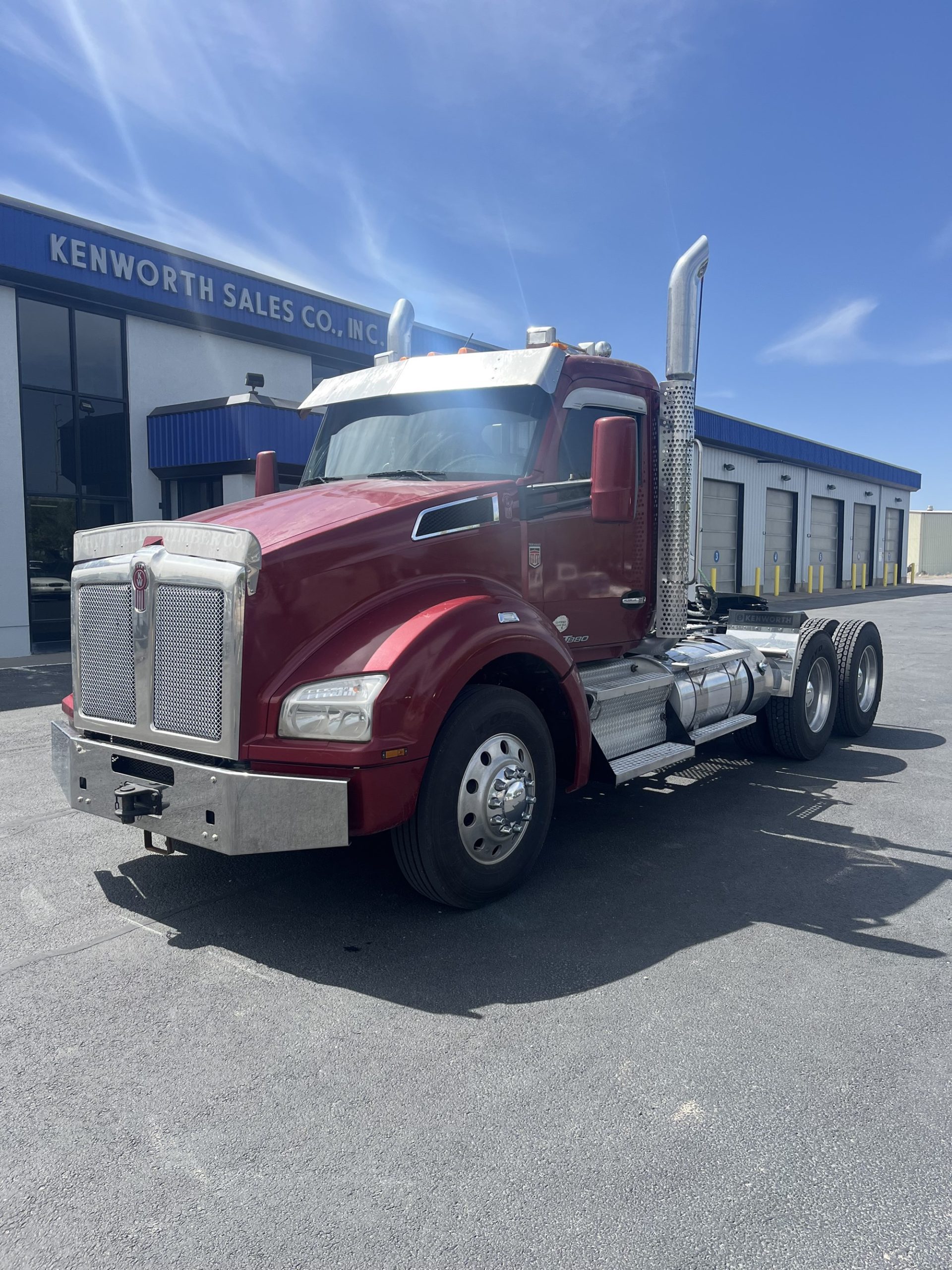 2020 Kenworth T880 - image 1 of 6