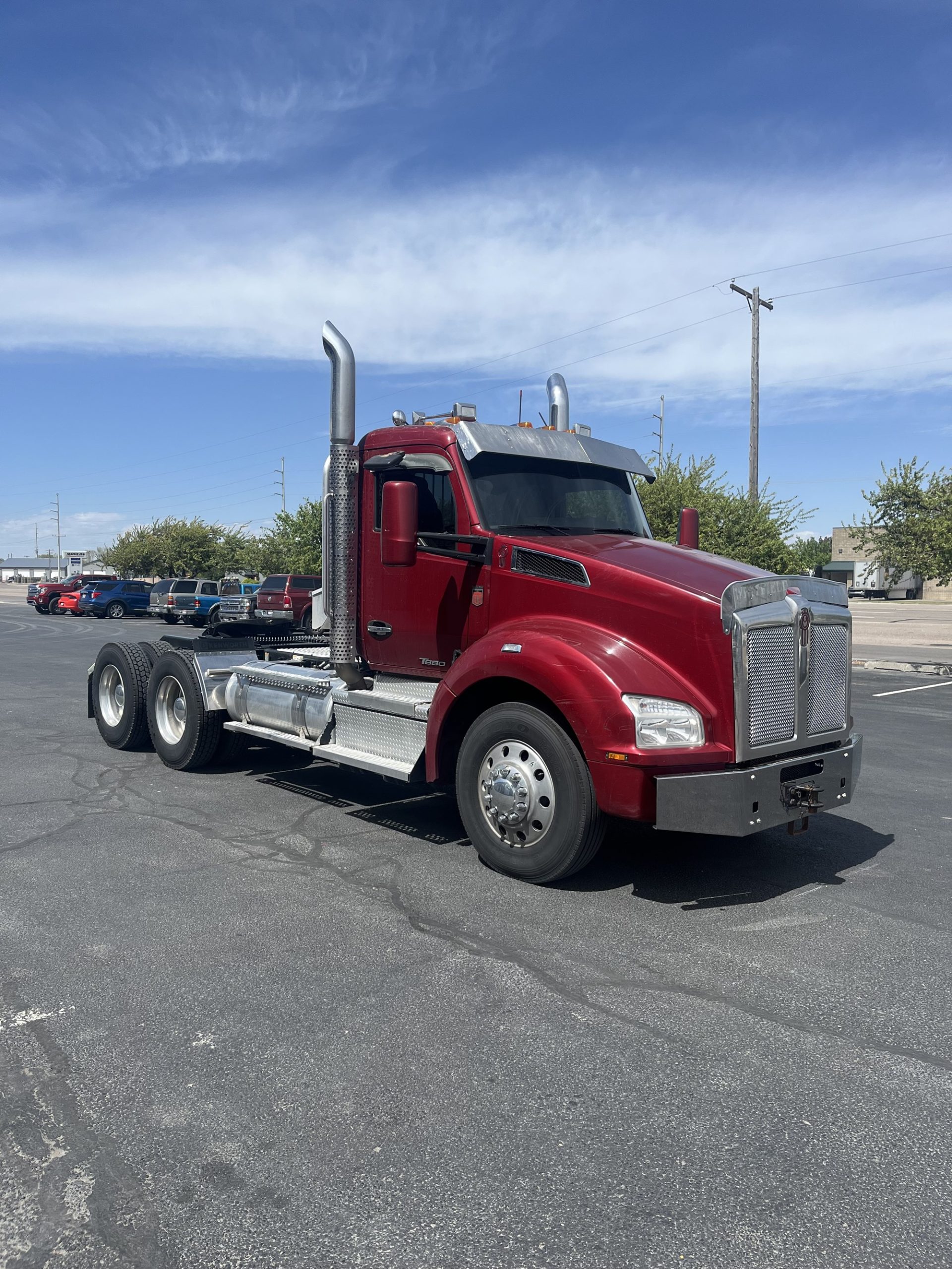 2020 Kenworth T880 - image 3 of 6