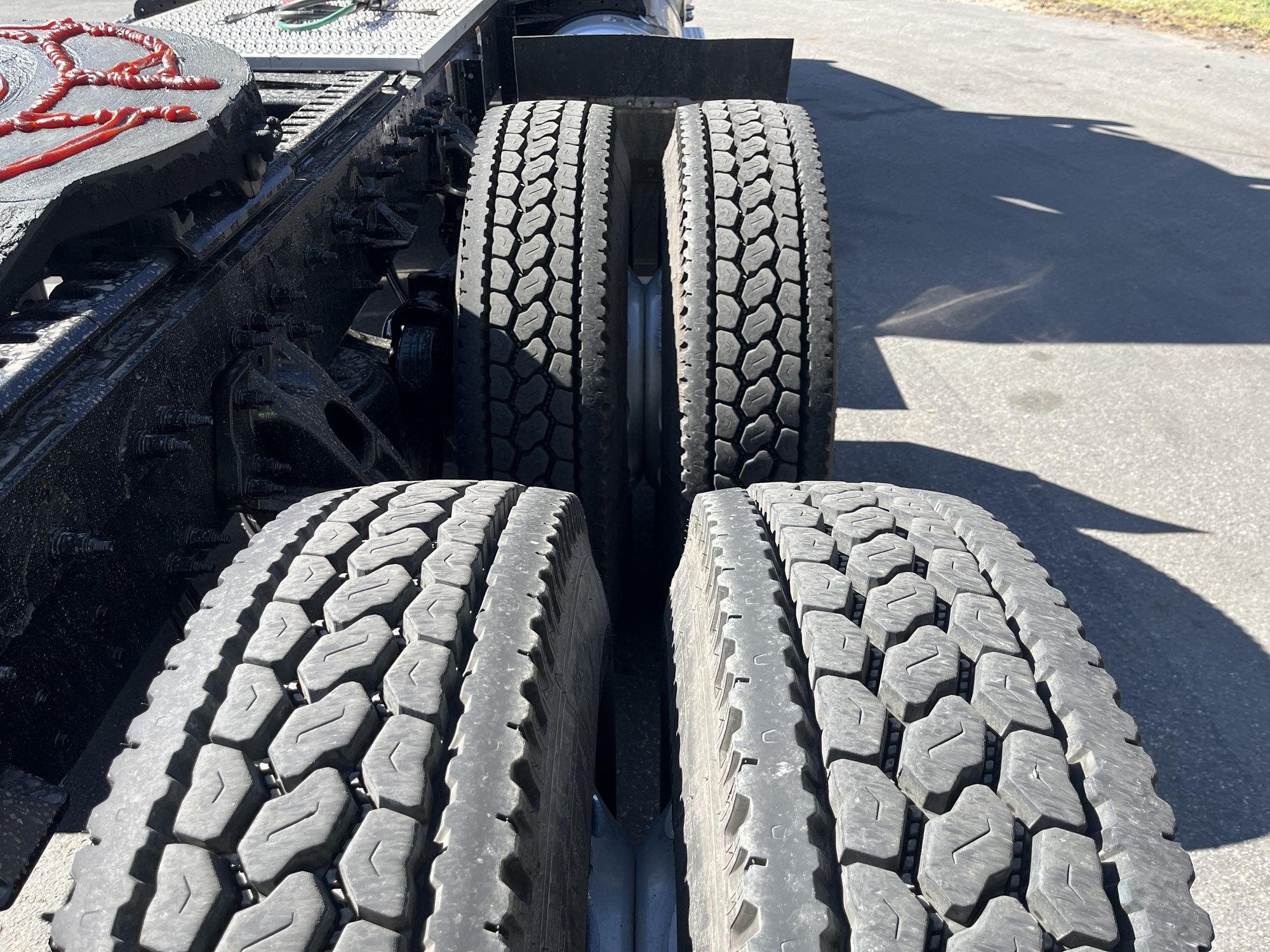 2022 Peterbilt 567 - image 6 of 6