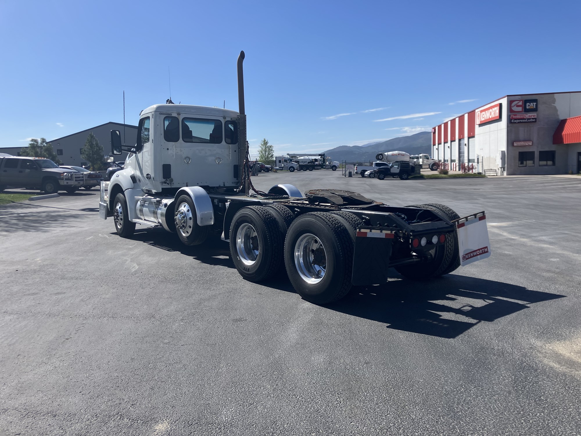 2022 Kenworth T880 - image 6 of 6