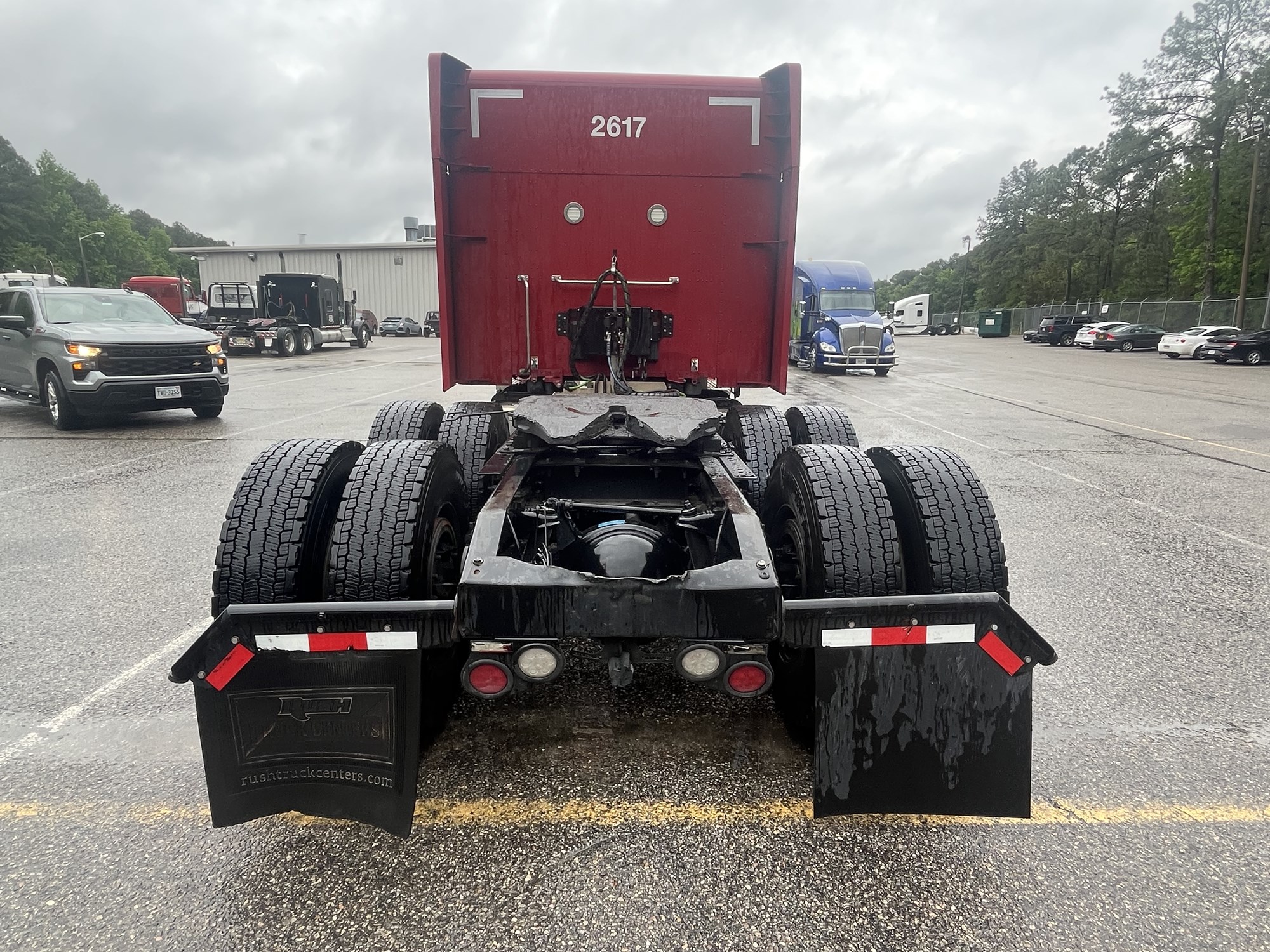 2023 Peterbilt 579 2023 Peterbilt 579 - image 5 of 6