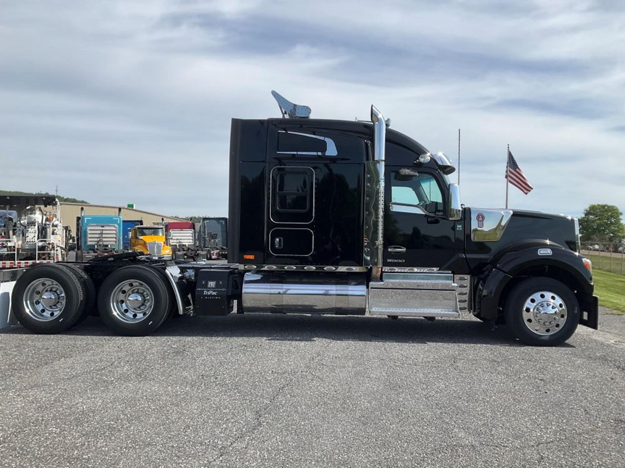 2023 Kenworth W990 PJ260447U-11 2023 Kenworth W990 PJ260447U-11
