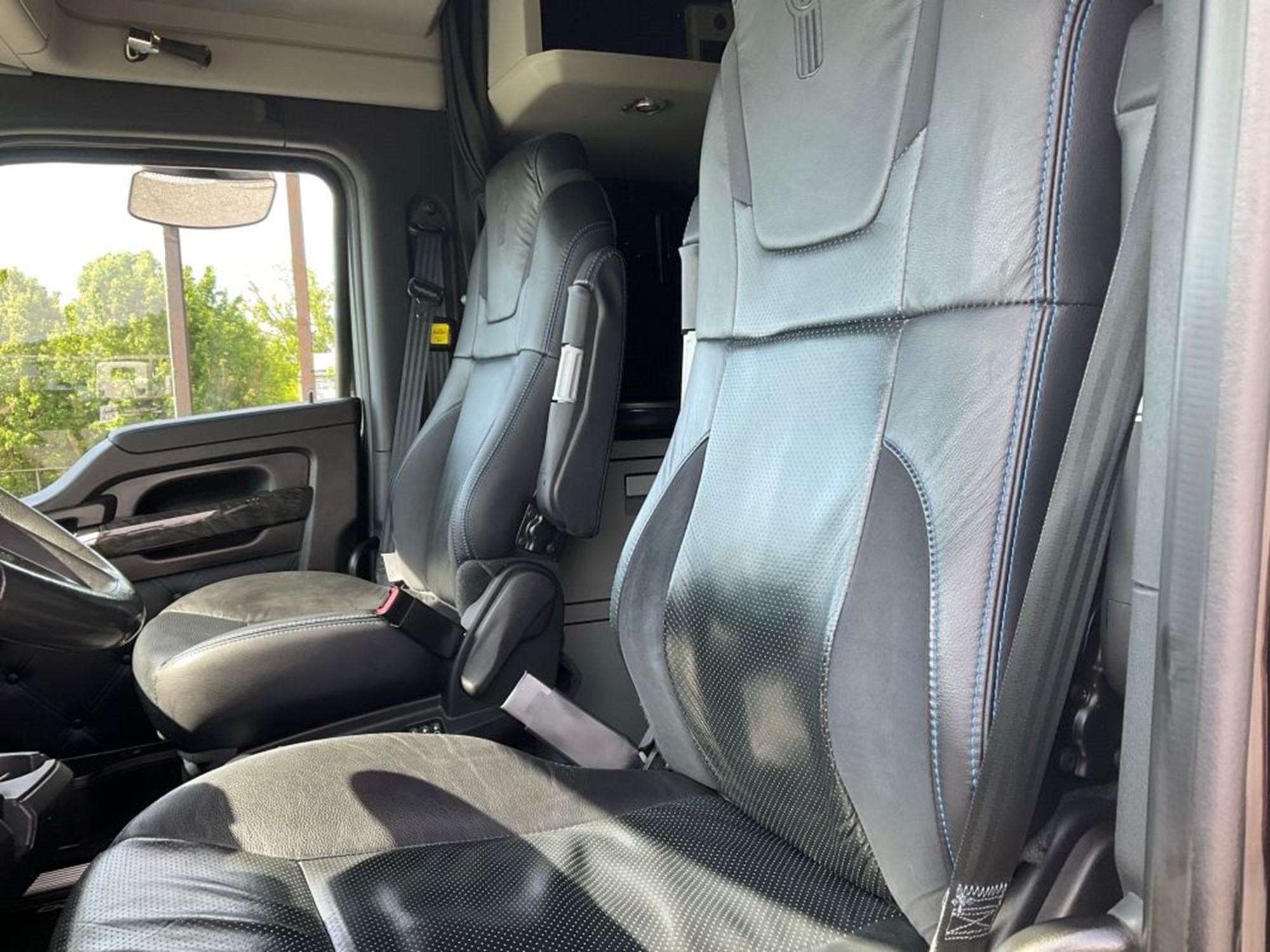 2023 Kenworth W990 PJ260447U-17 2023 Kenworth W990 PJ260447U-17