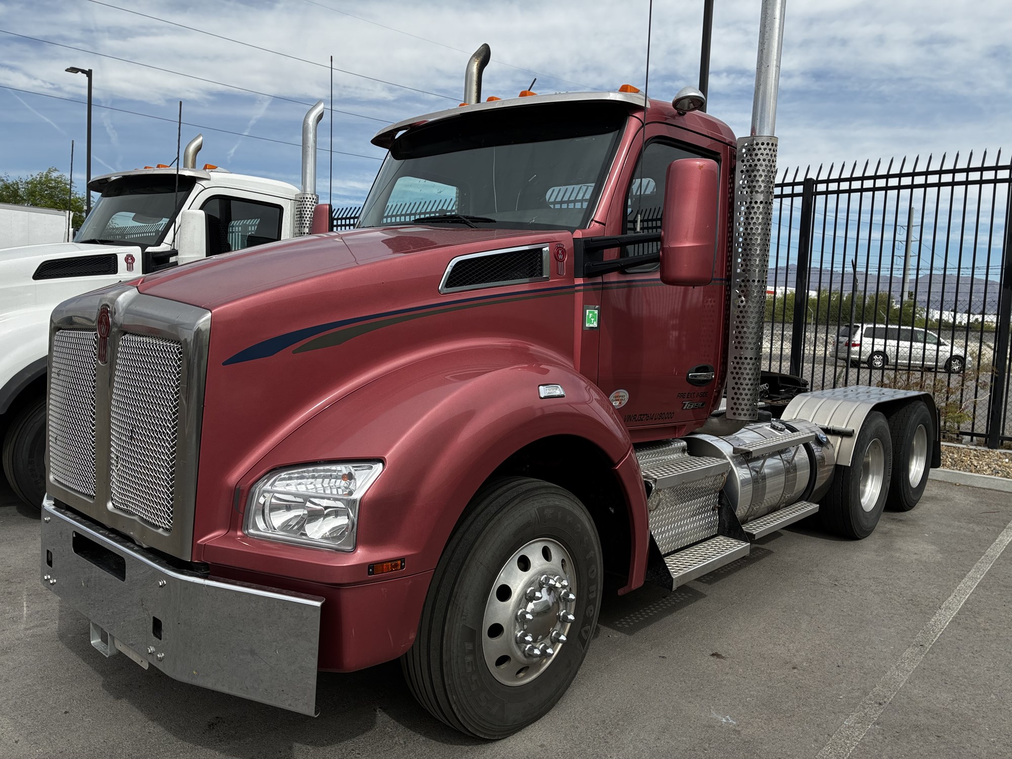 2024 Kenworth T880 - image 1 of 1