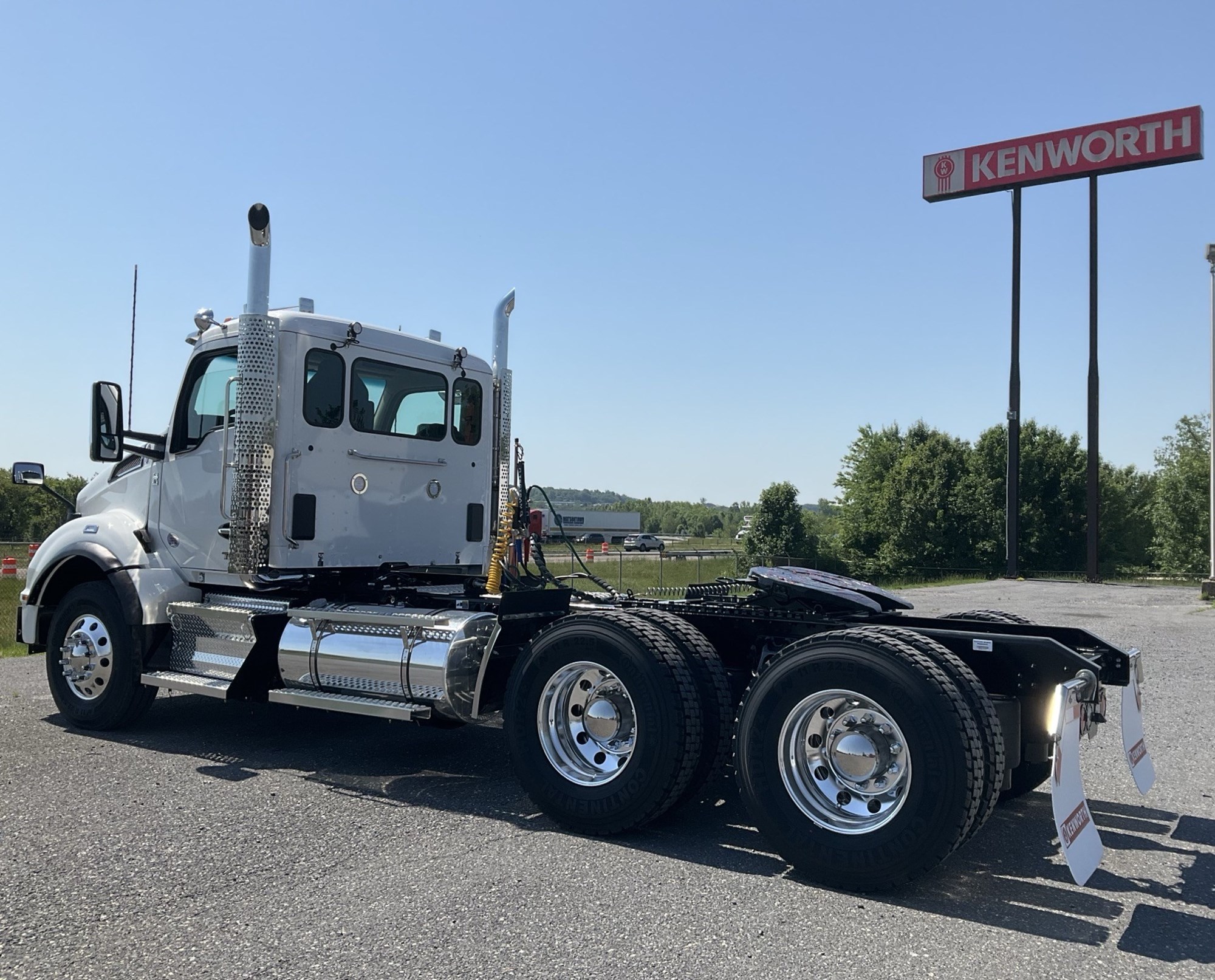 2027 Kenworth T880 2027 Kenworth T880 - image 3 of 6