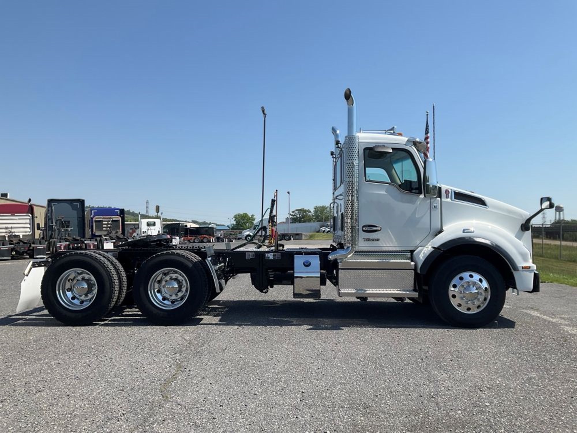 2027 Kenworth T880 2027 Kenworth T880 - image 5 of 6