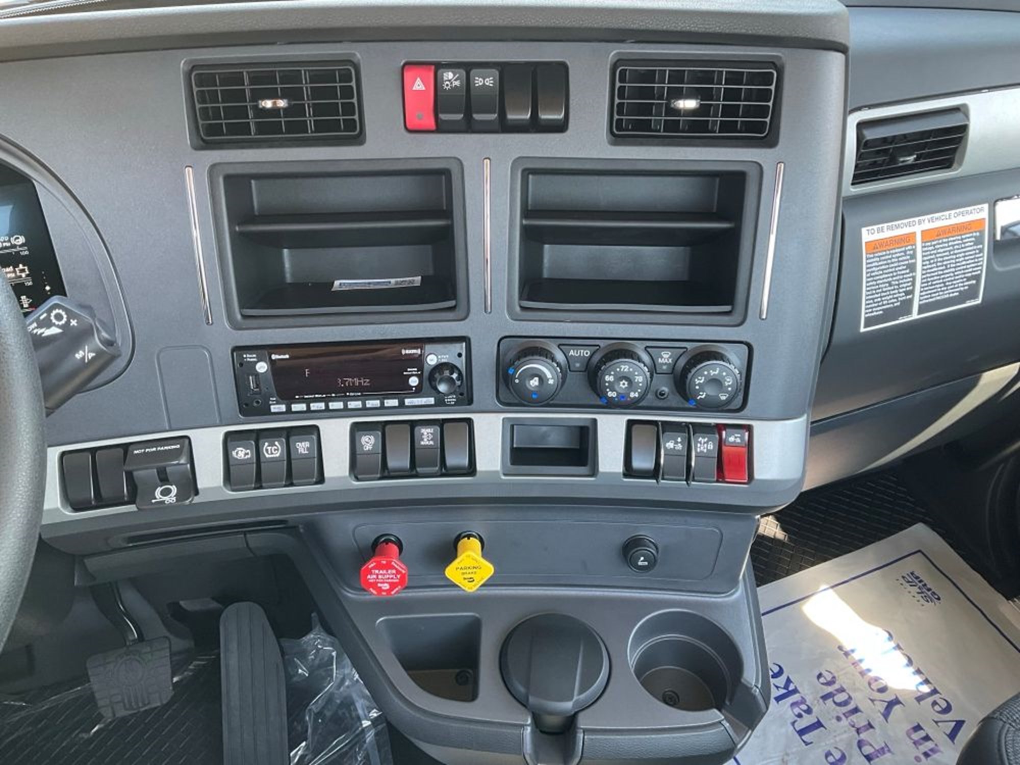 2027 Kenworth T880 VJ255025-11 2027 Kenworth T880 VJ255025-11