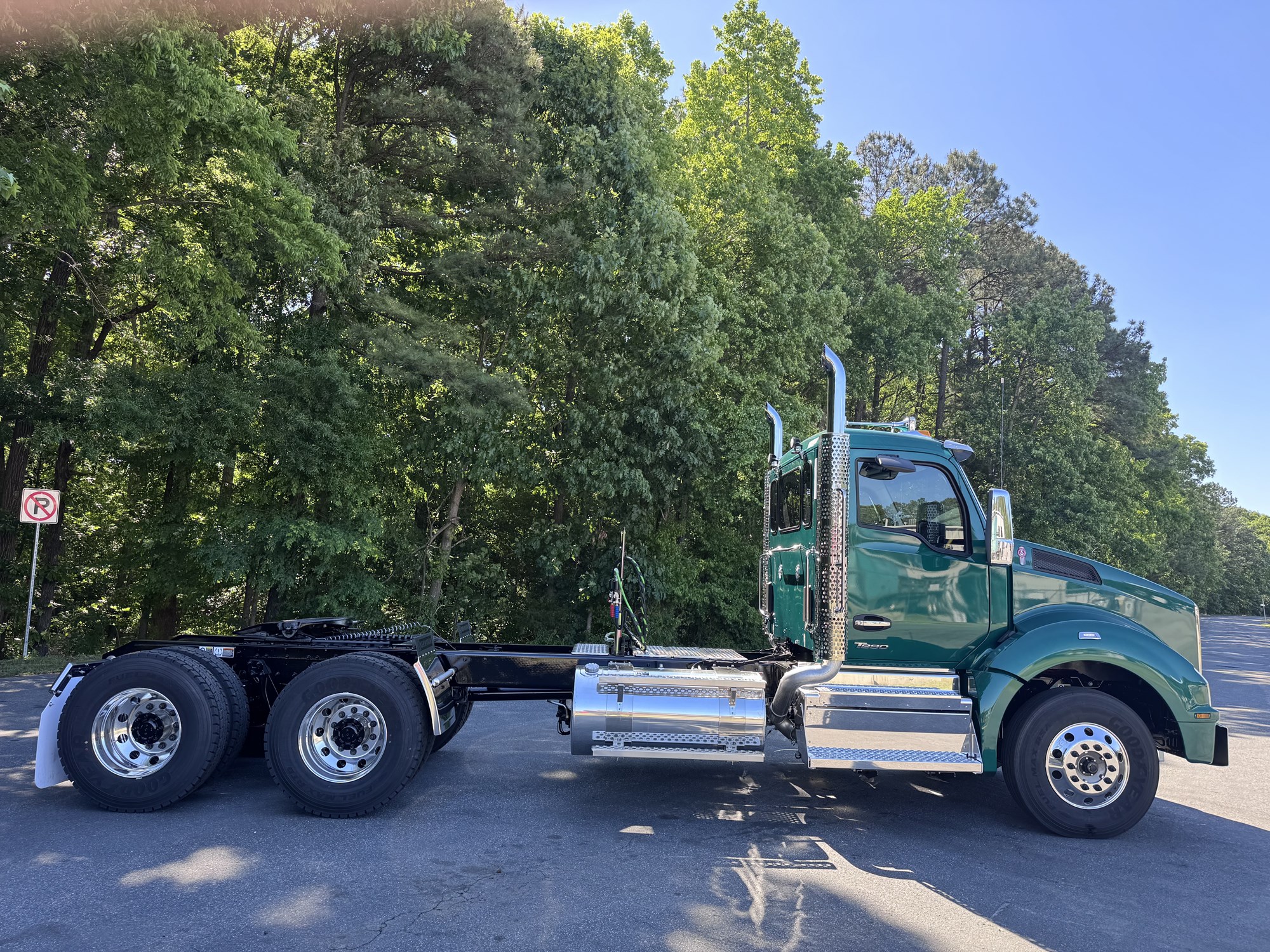2027 Kenworth T880 2027 Kenworth T880 - image 6 of 6