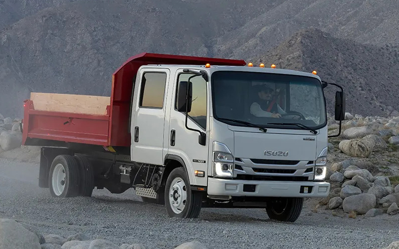 Isuzu NRR Crew Cab Isuzu NRR Crew Cab - image 4 of 6