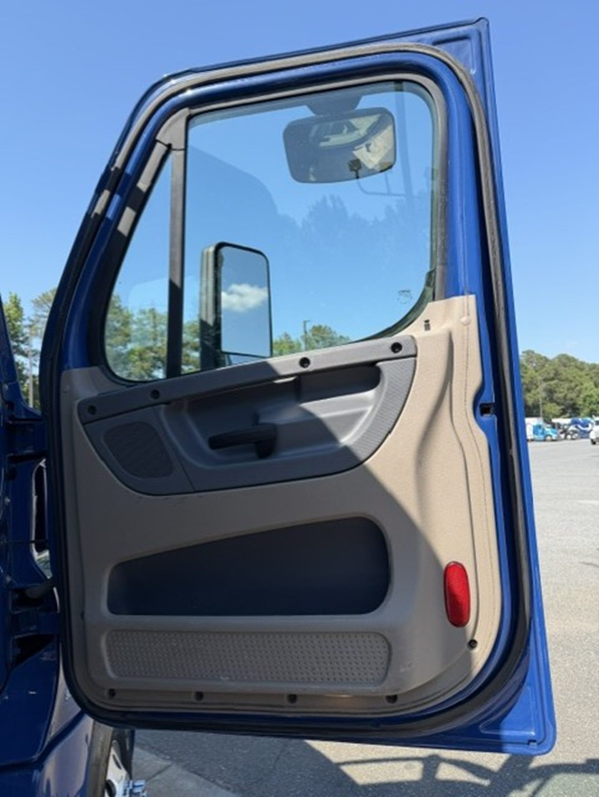 2016 Freightliner Cascadia GDHJ1178U-13 2016 Freightliner Cascadia GDHJ1178U-13