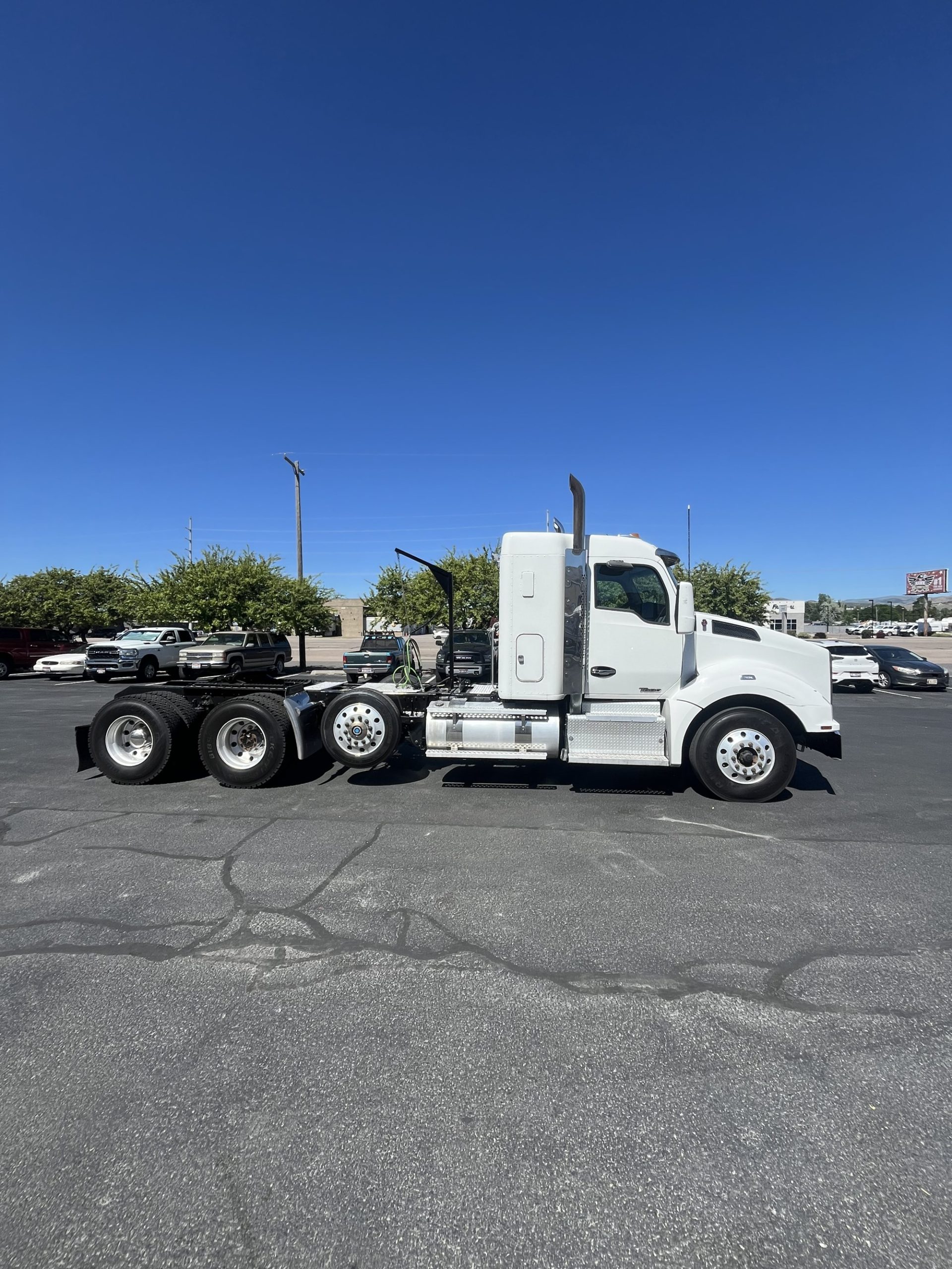 2017 Kenworth T880 2017 Kenworth T880 - image 4 of 6