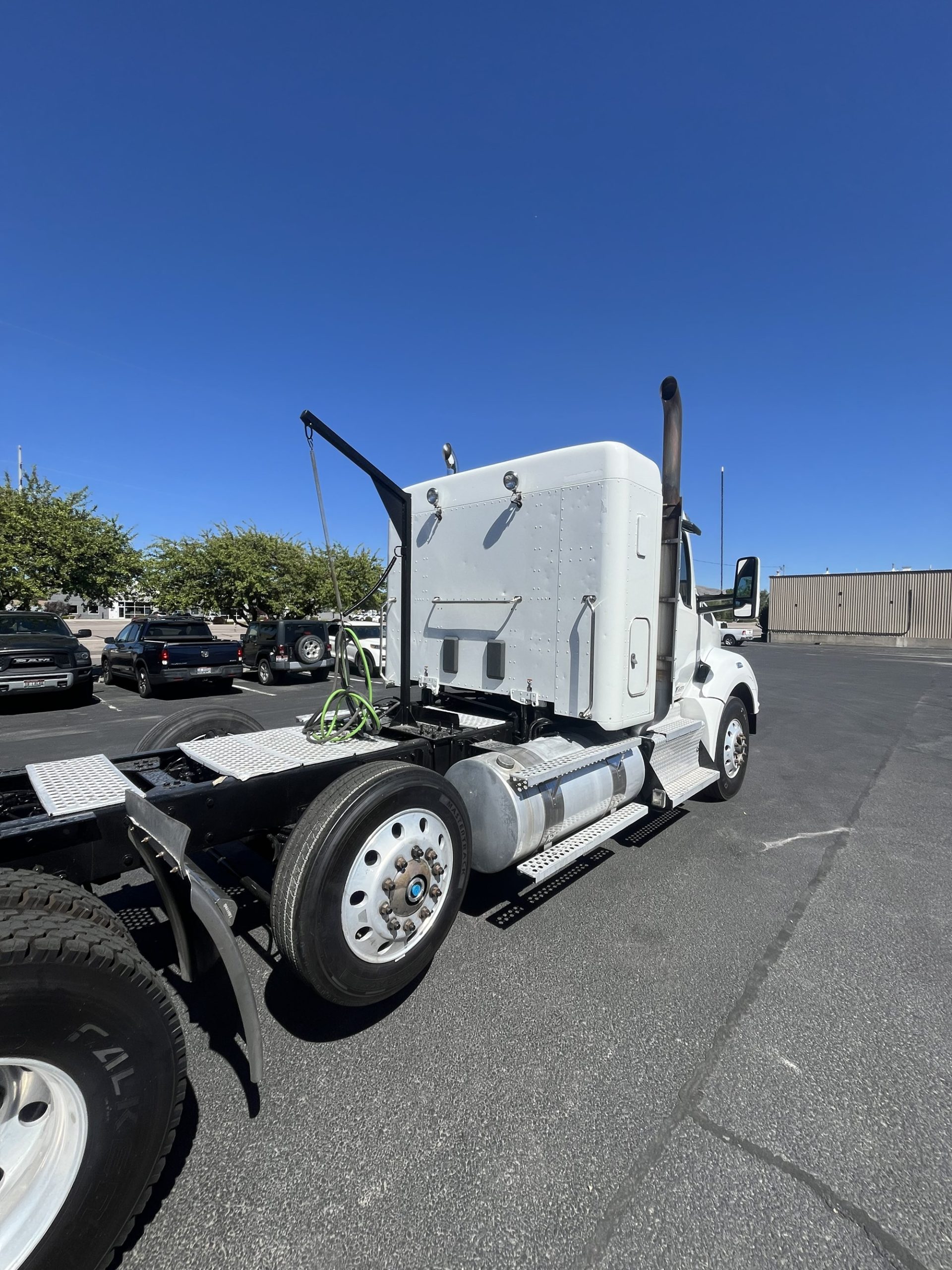 2017 Kenworth T880 2017 Kenworth T880 - image 5 of 6