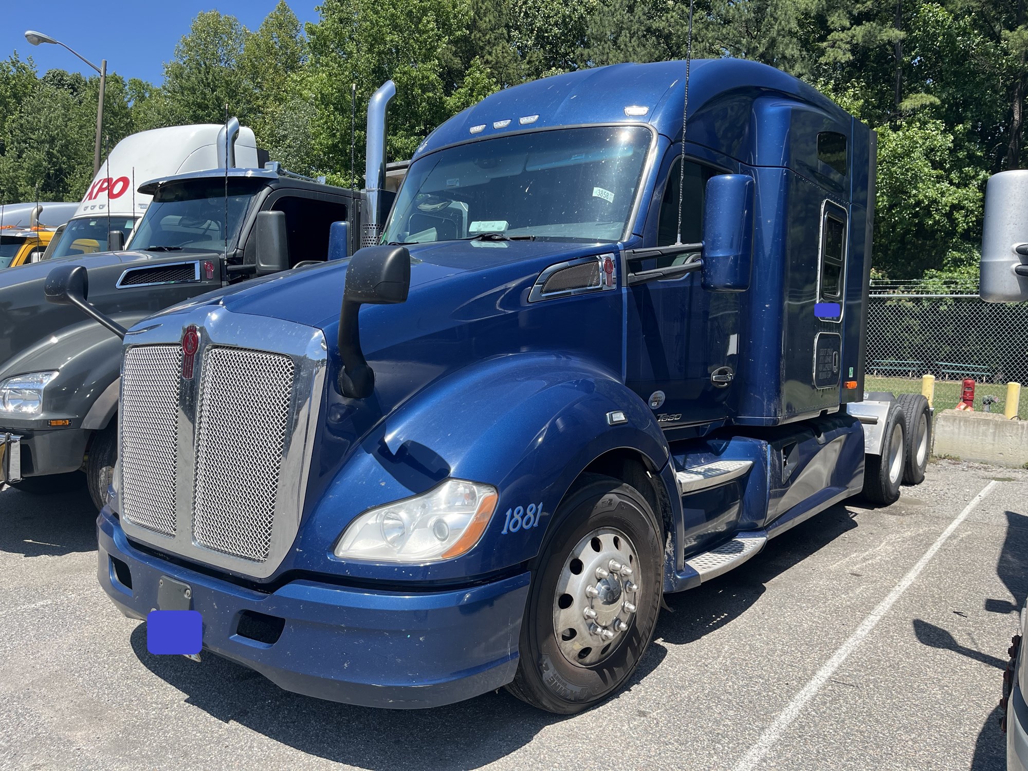 2020 Kenworth T680 - image 1 of 3