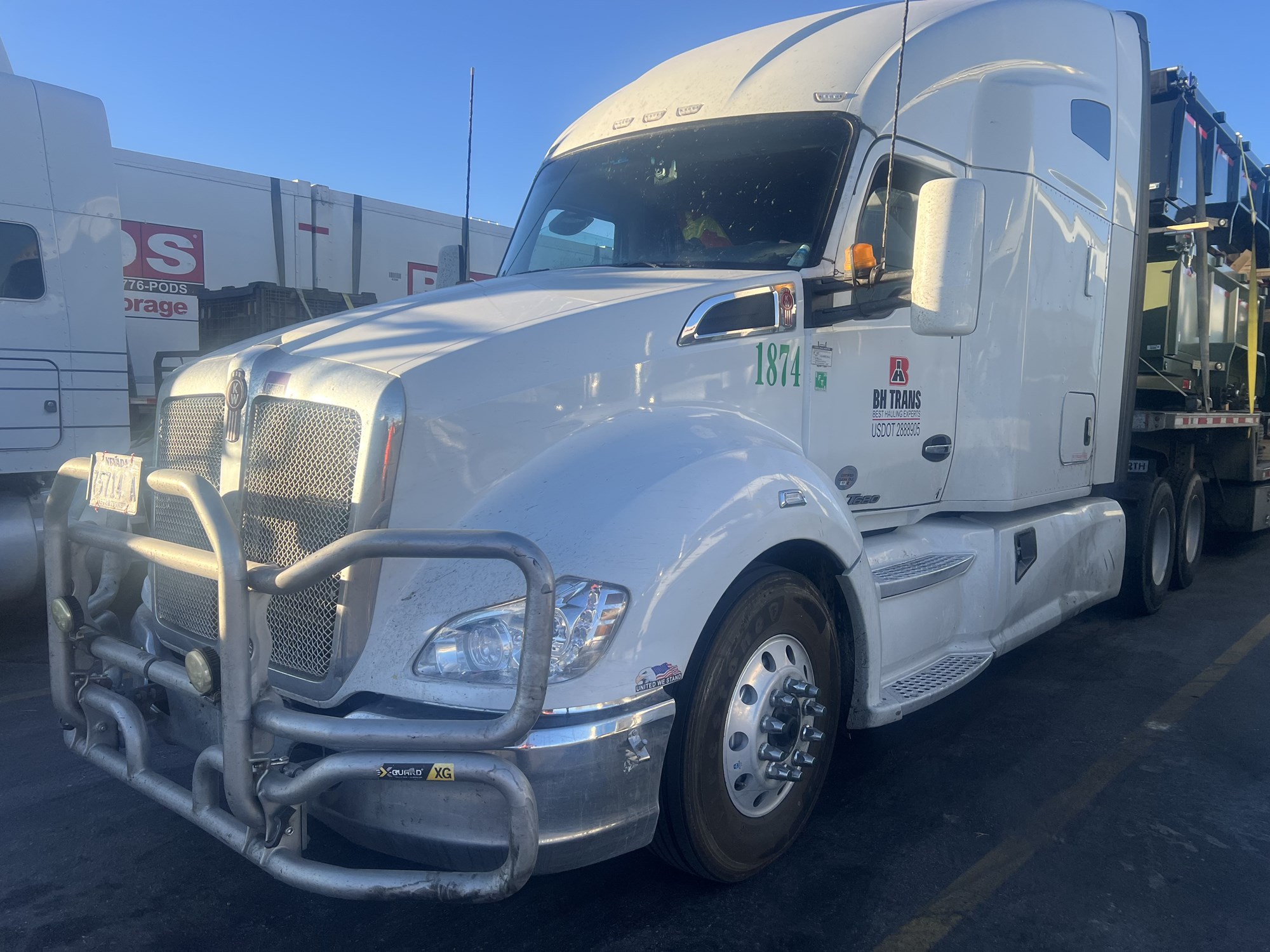 2020 Kenworth T680 - image 3 of 6