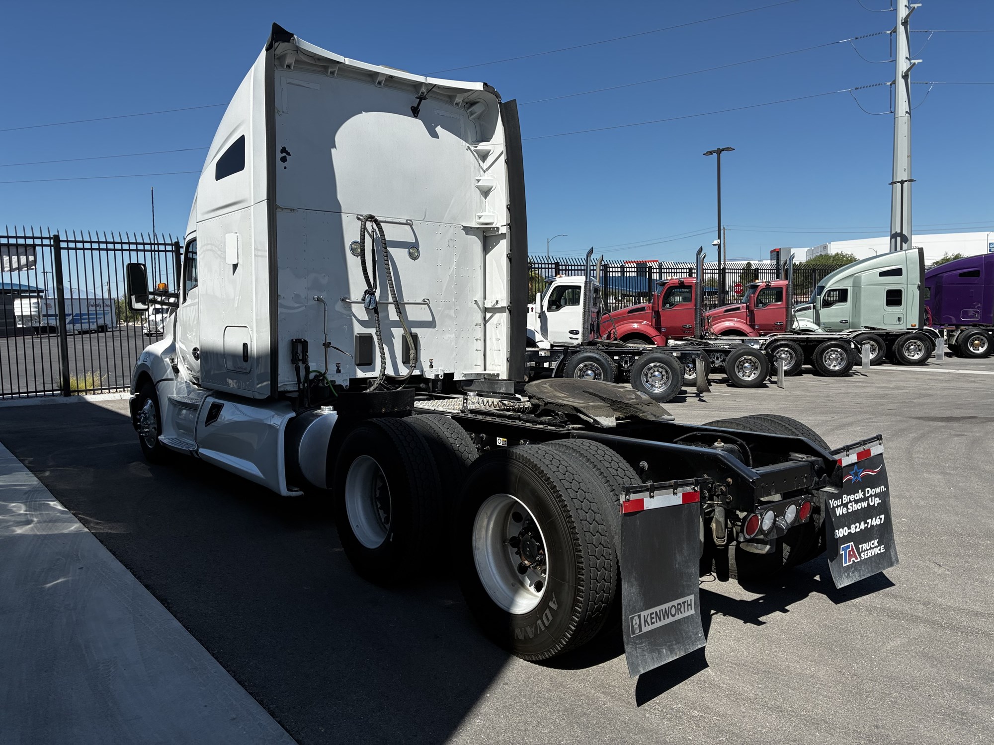 2020 Kenworth T680 2020 Kenworth T680 - image 6 of 6