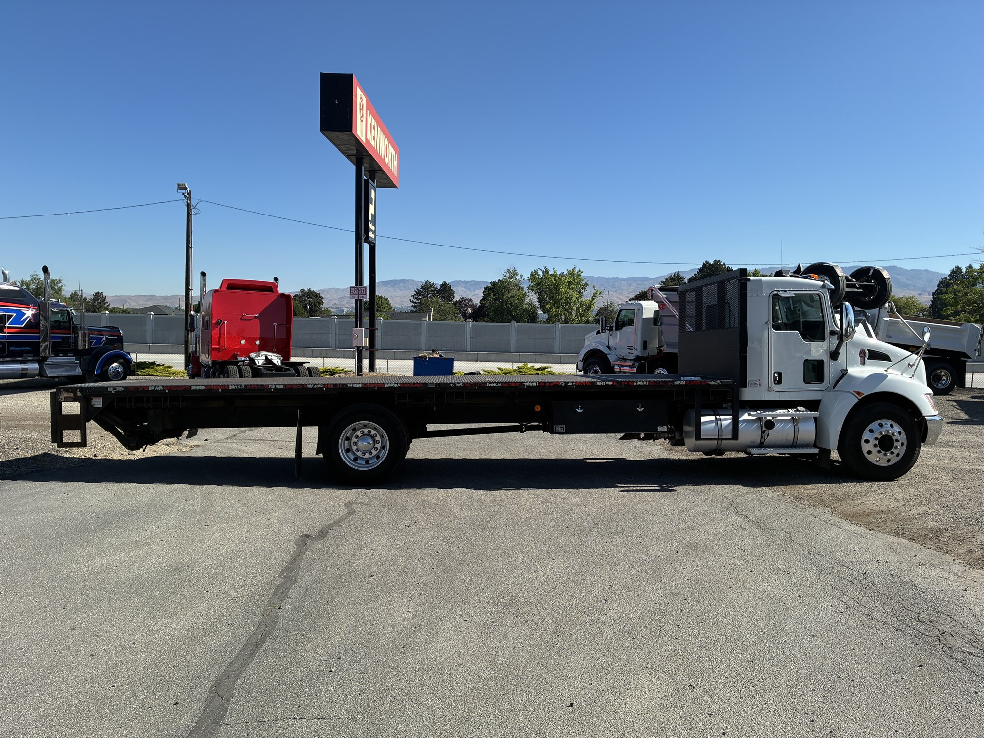 2020 Kenworth T270 2020 Kenworth T270 - image 6 of 6