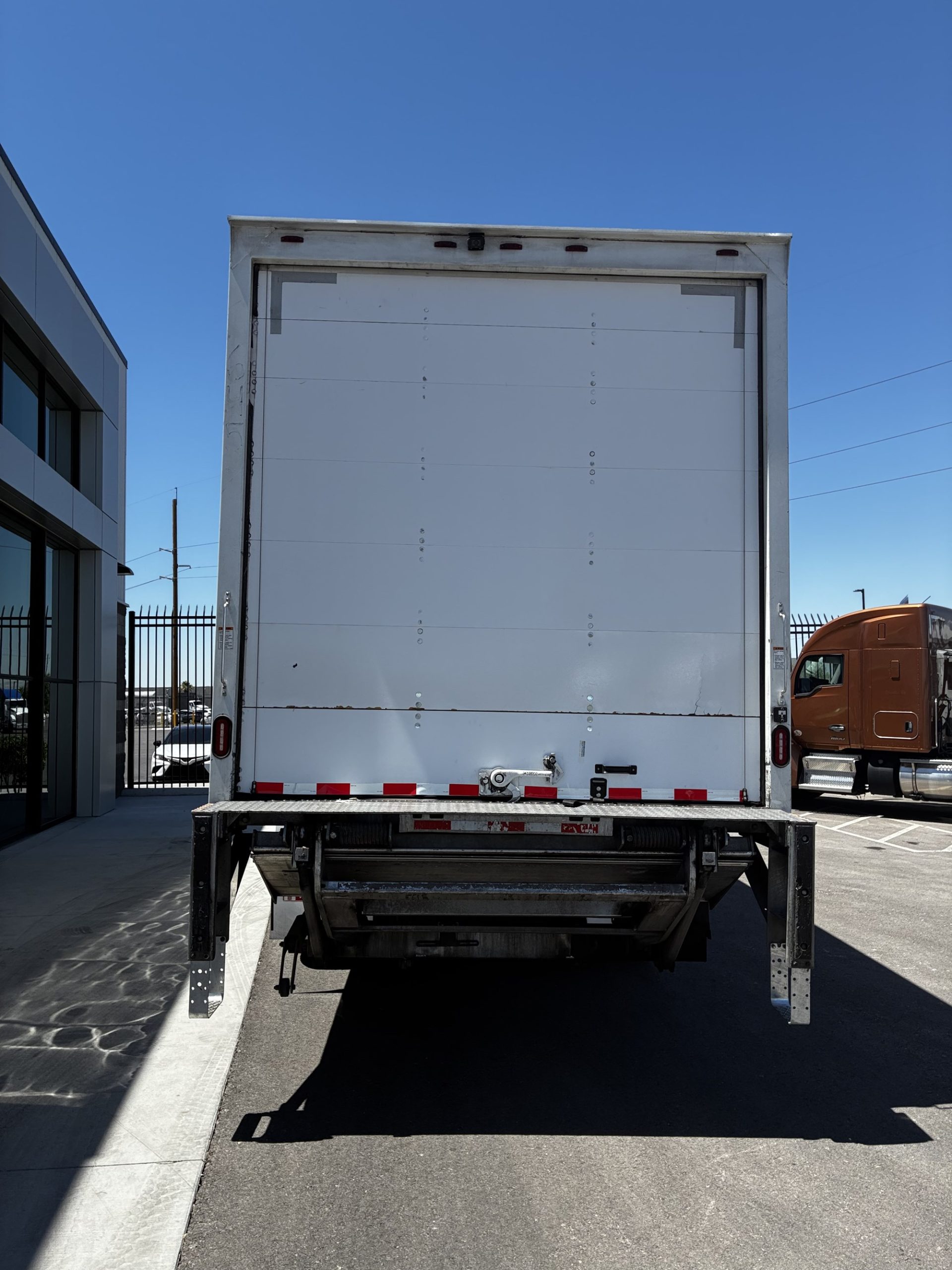 2020 Kenworth T270 2020 Kenworth T270 - image 4 of 6