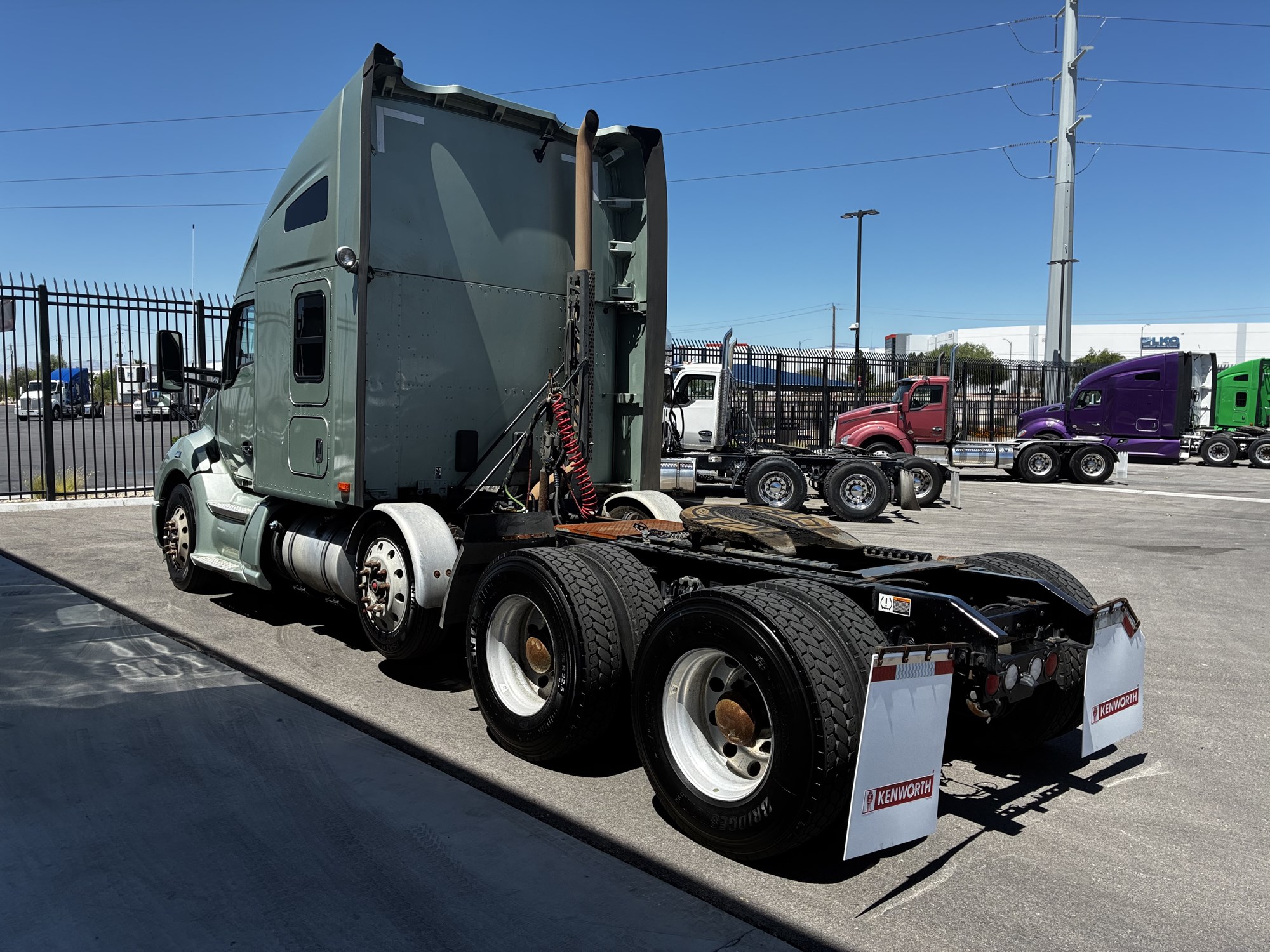 2021 Kenworth T680 - image 6 of 6