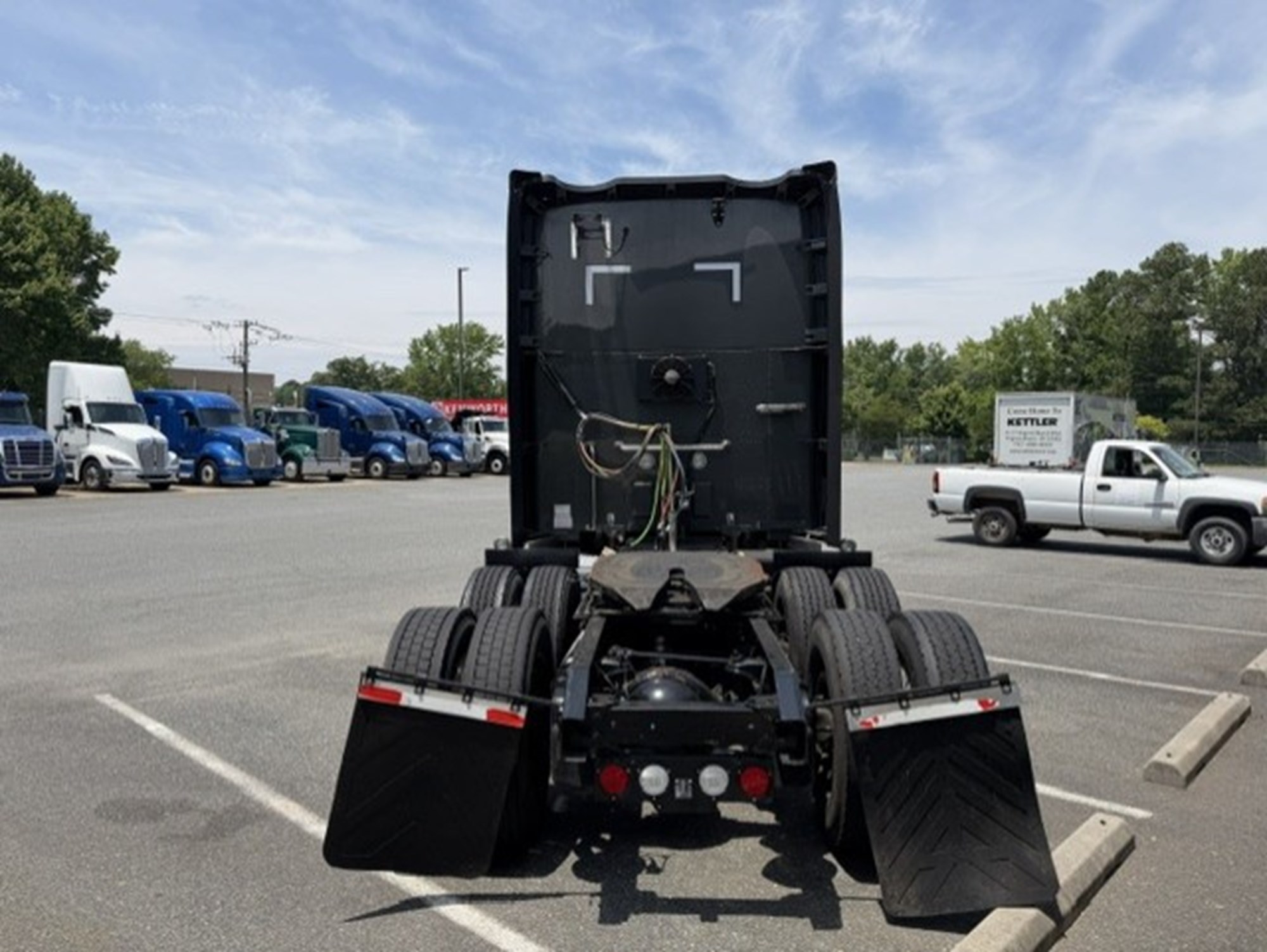 2021 Kenworth T680 - image 5 of 6