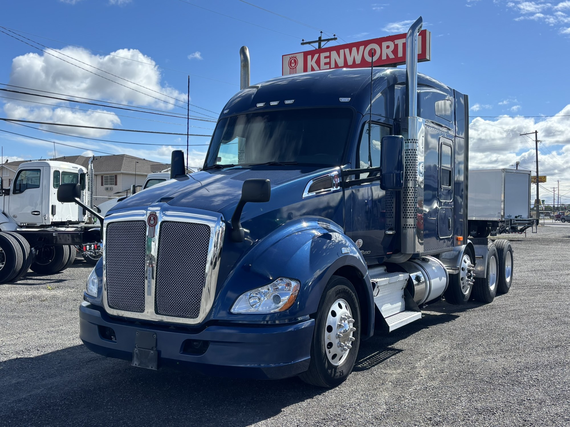 2021 Kenworth T680 - image 1 of 6