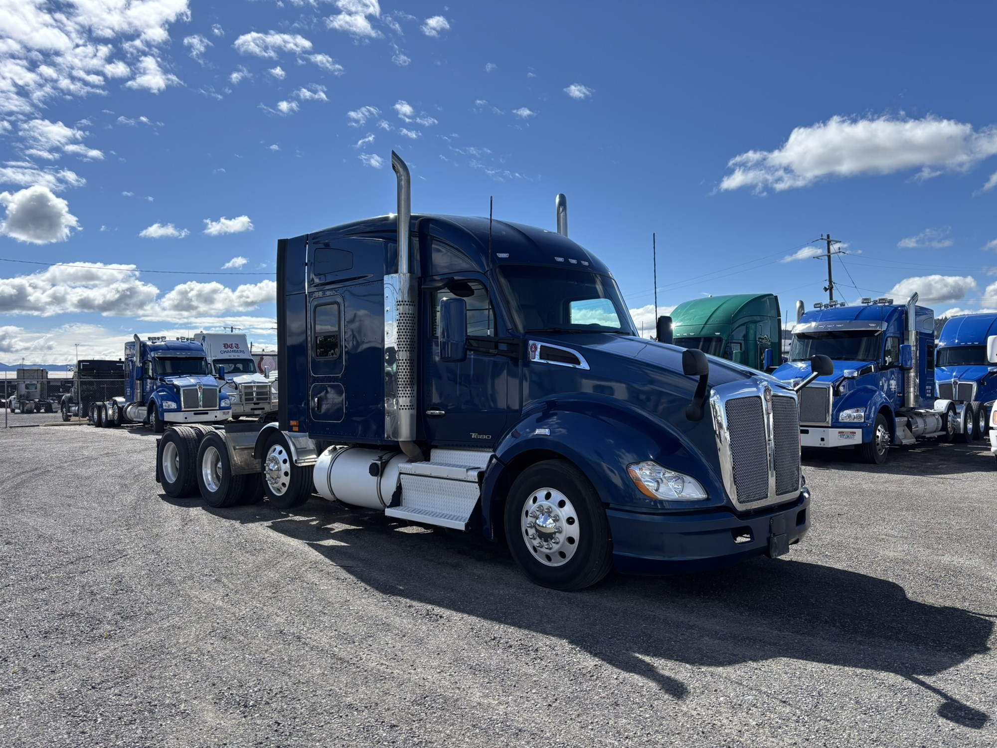 2021 Kenworth T680 - image 4 of 6