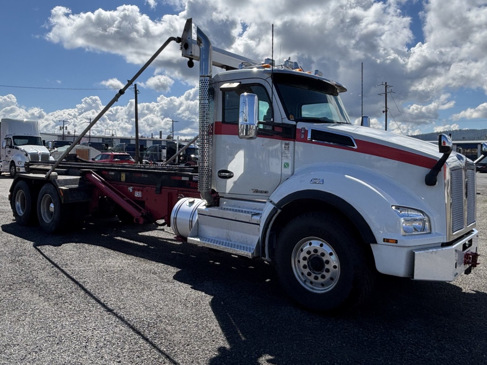 2021 Kenworth T880 2021 Kenworth T880 - image 3 of 6