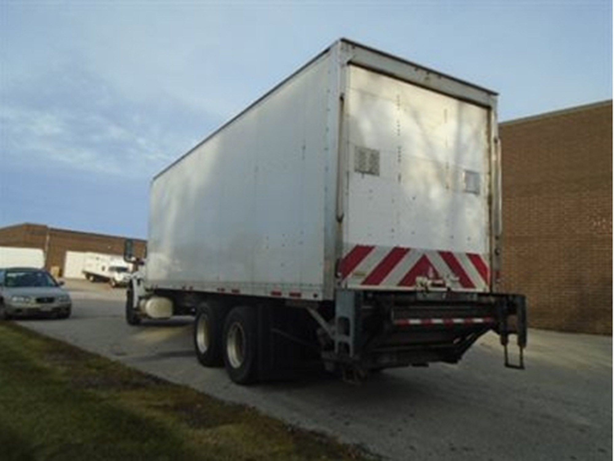 2021 International MV - image 4 of 5