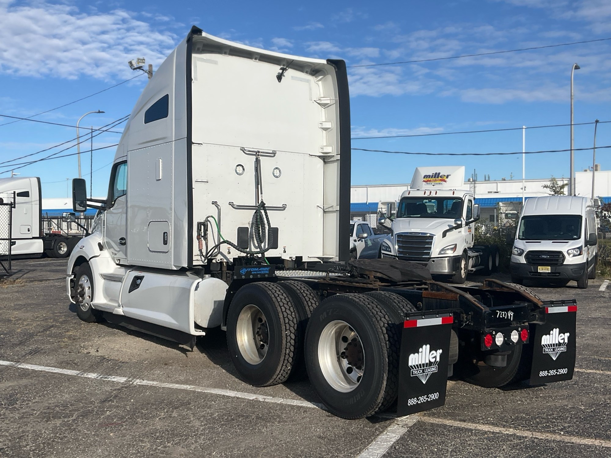 2022 Kenworth T680 NJ472749U-07 2022 Kenworth T680 NJ472749U-07