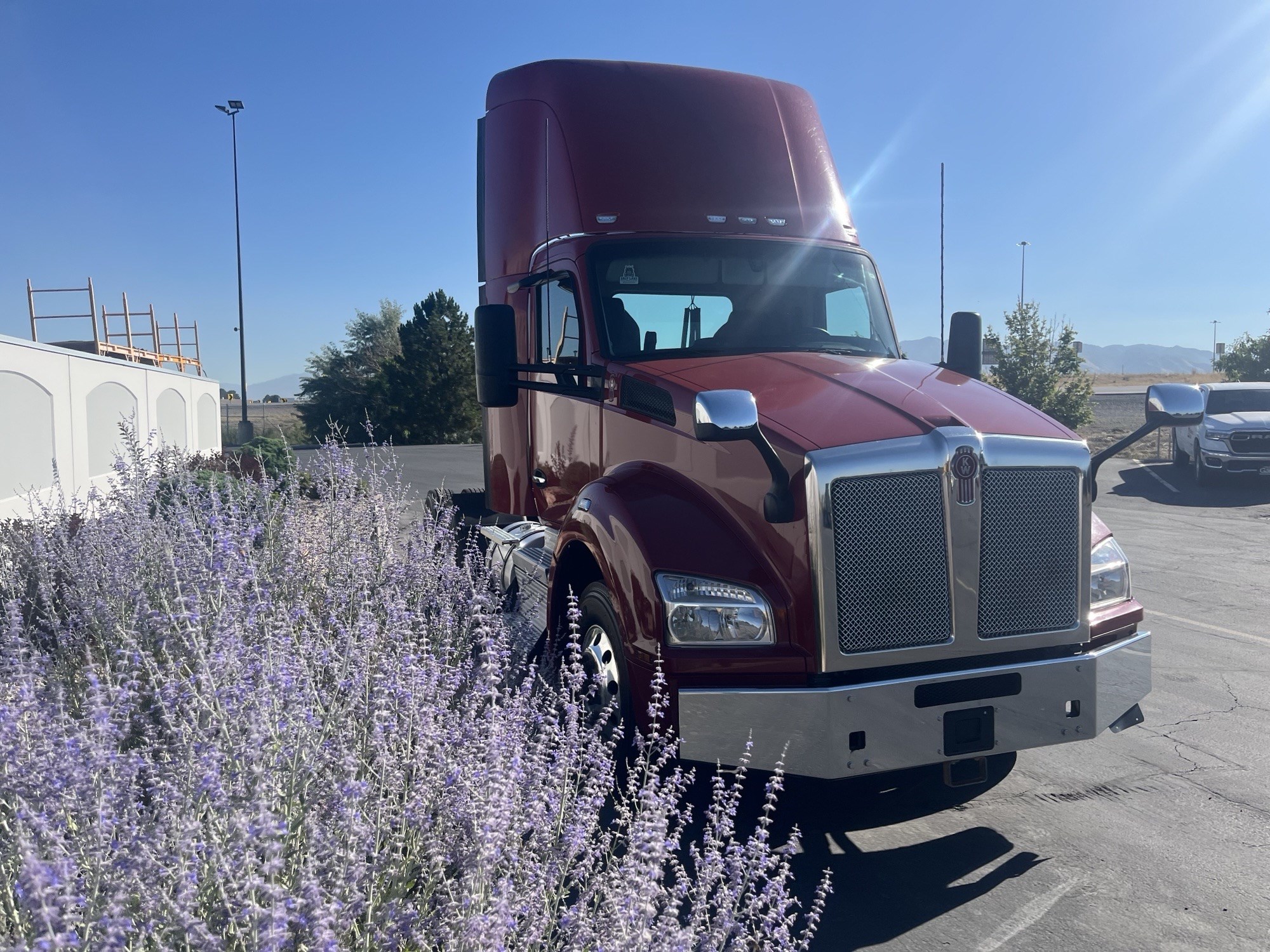 2022 Kenworth T880 - image 4 of 6