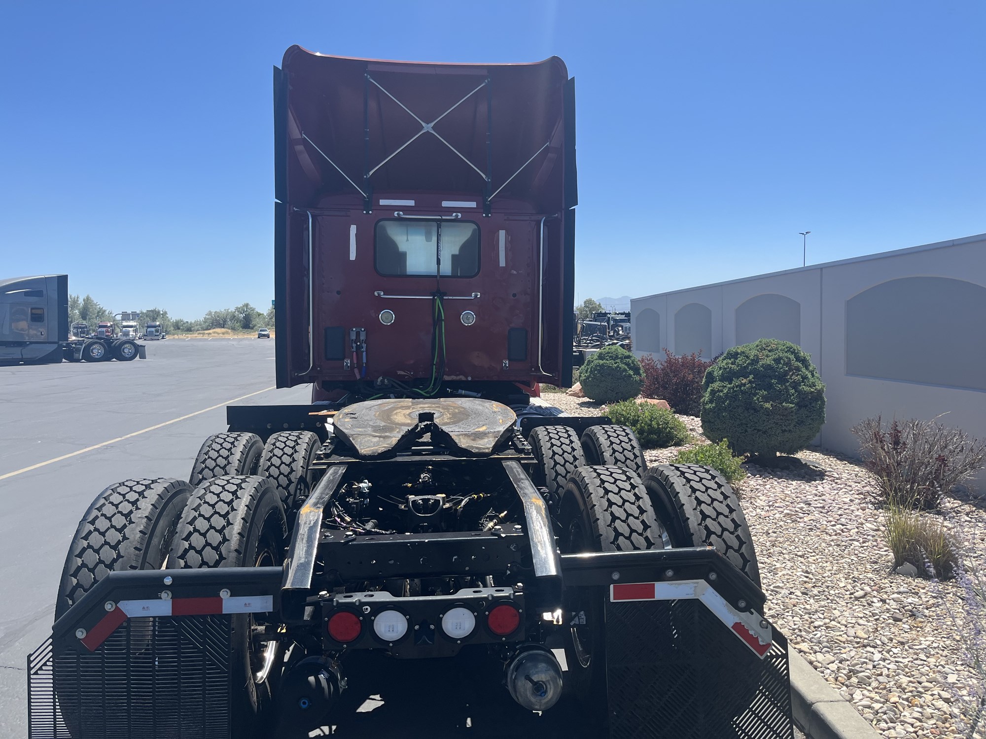 2022 Kenworth T880 2022 Kenworth T880 - image 6 of 6