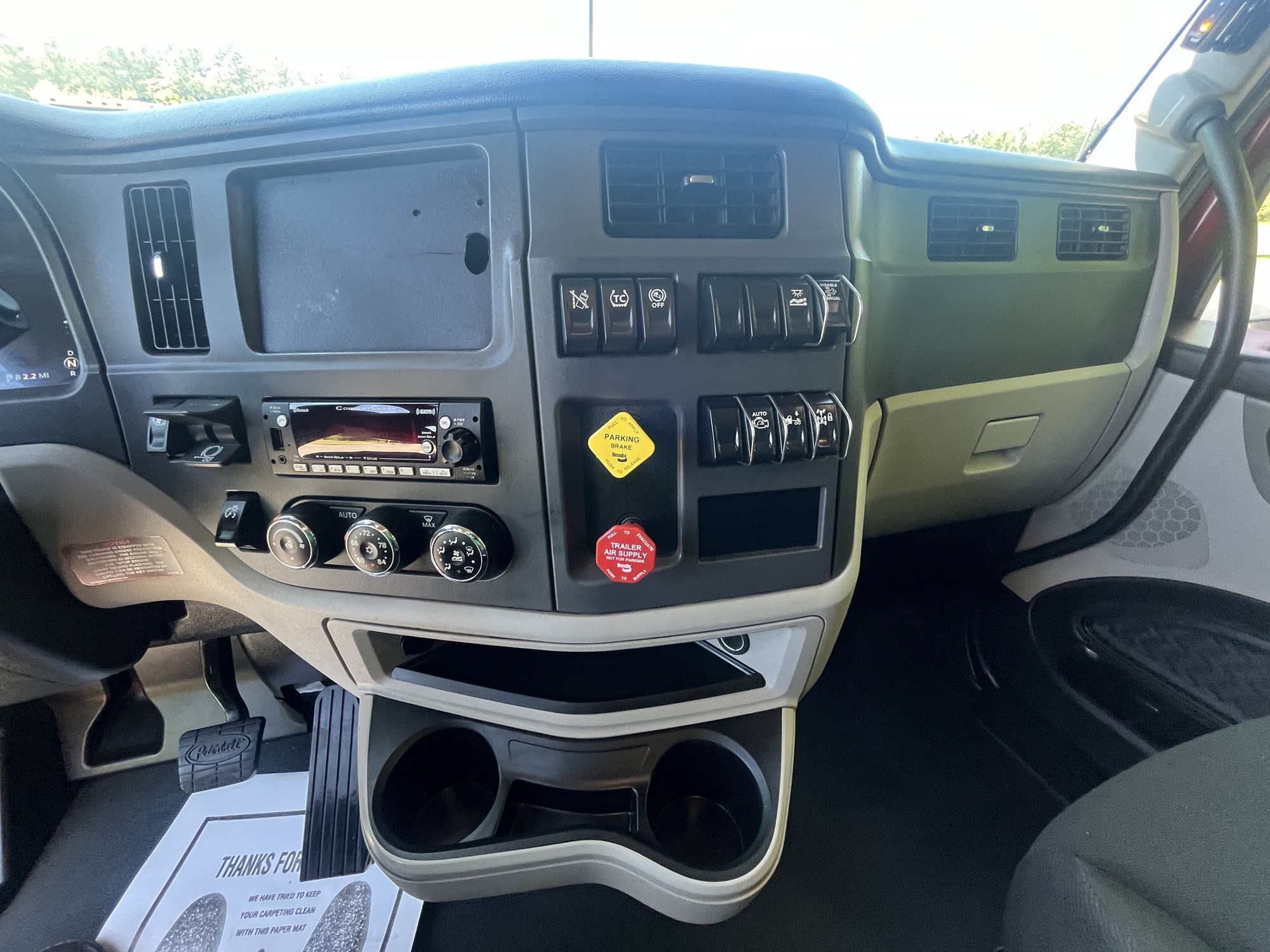 2023 Peterbilt 579 PD747646U-16 2023 Peterbilt 579 PD747646U-16