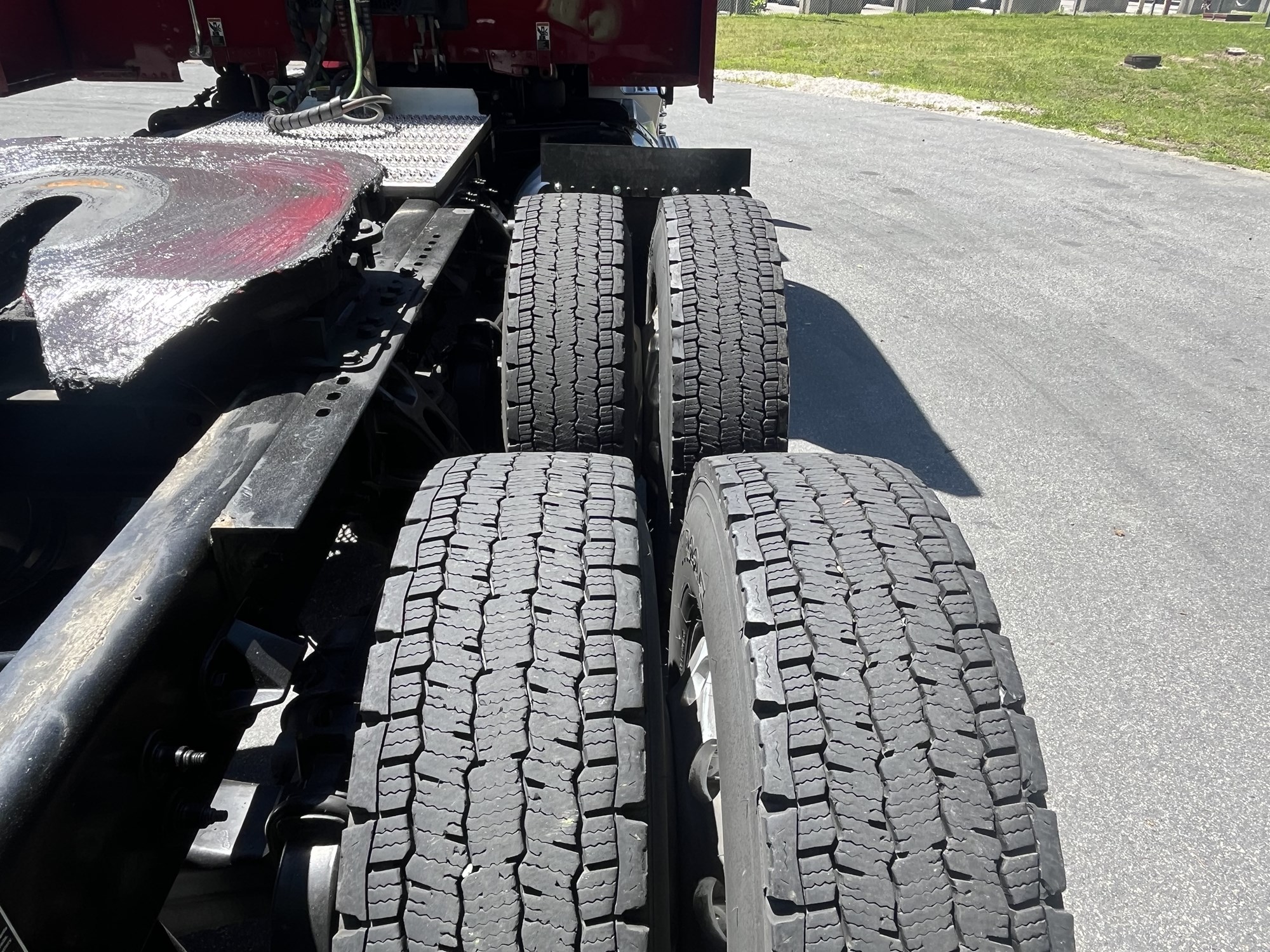 2023 Peterbilt 579 PD747646U-19 2023 Peterbilt 579 PD747646U-19